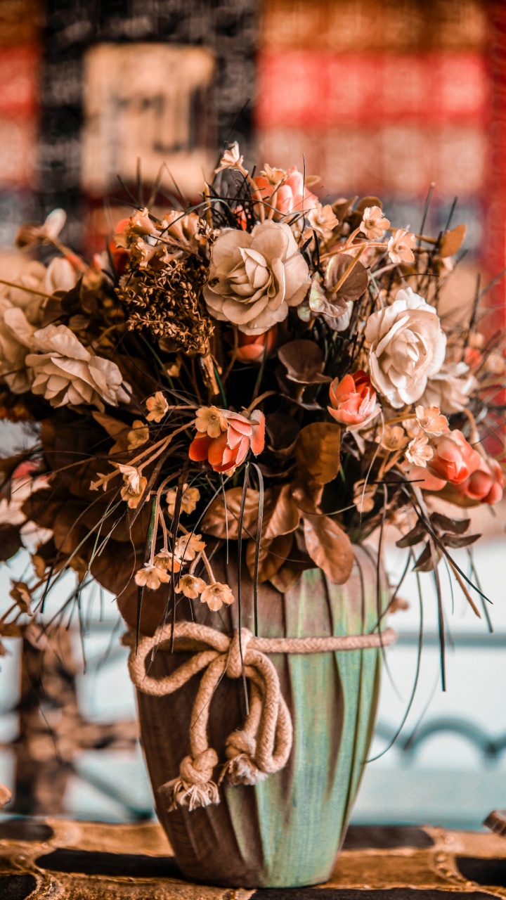Обои ваза, цветок, букет, цветочный дизайн, флористика в разрешении 720x1280
