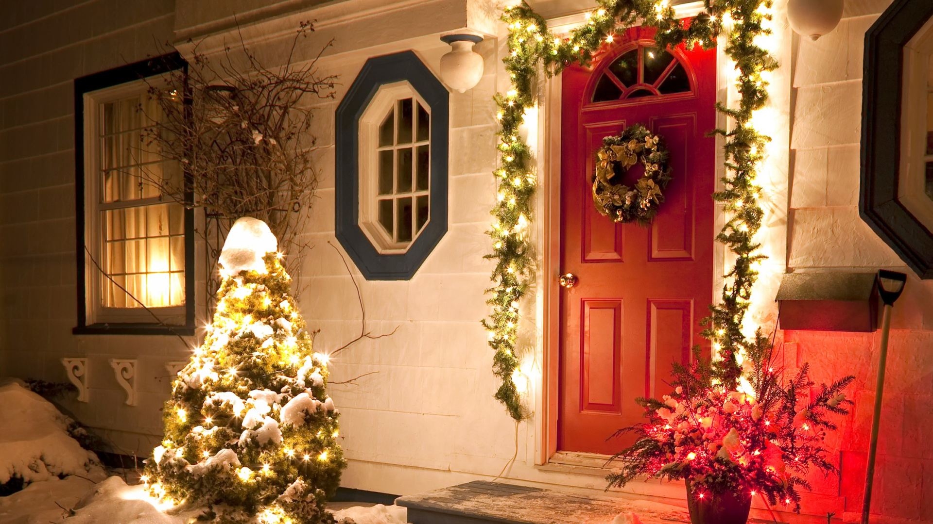 Обои Рождественский день, Рождественские украшения, елка, Рождество, родина в разрешении 1920x1080