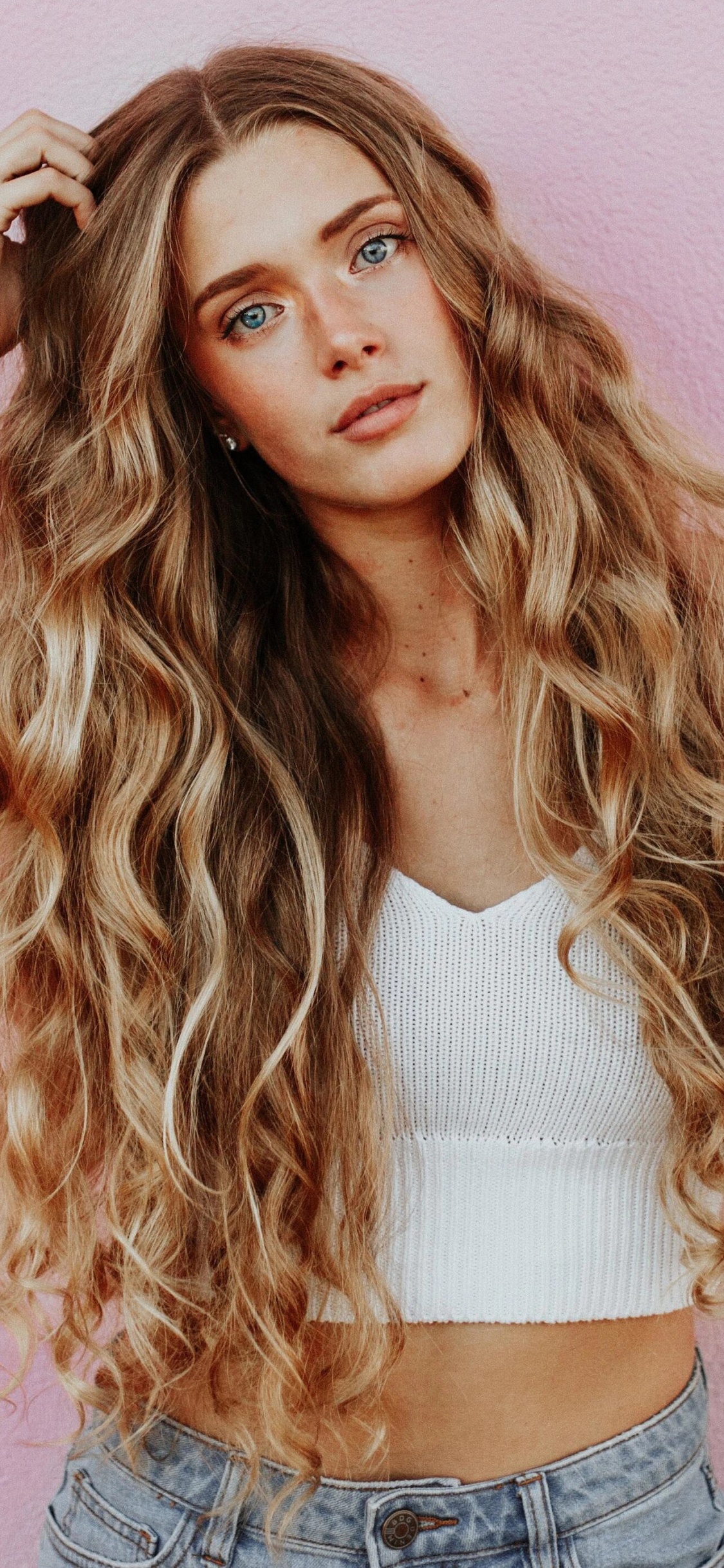 Обои волосы, Волос утюг, прическа, Выпрямление волос, Салон красоты в разрешении 1125x2436