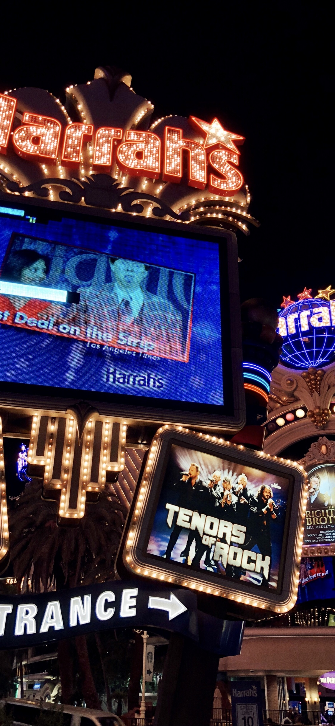 Обои Лас Вегас, США, Лас Вегас стрип, неоновая вывеска, ночь в разрешении 1125x2436