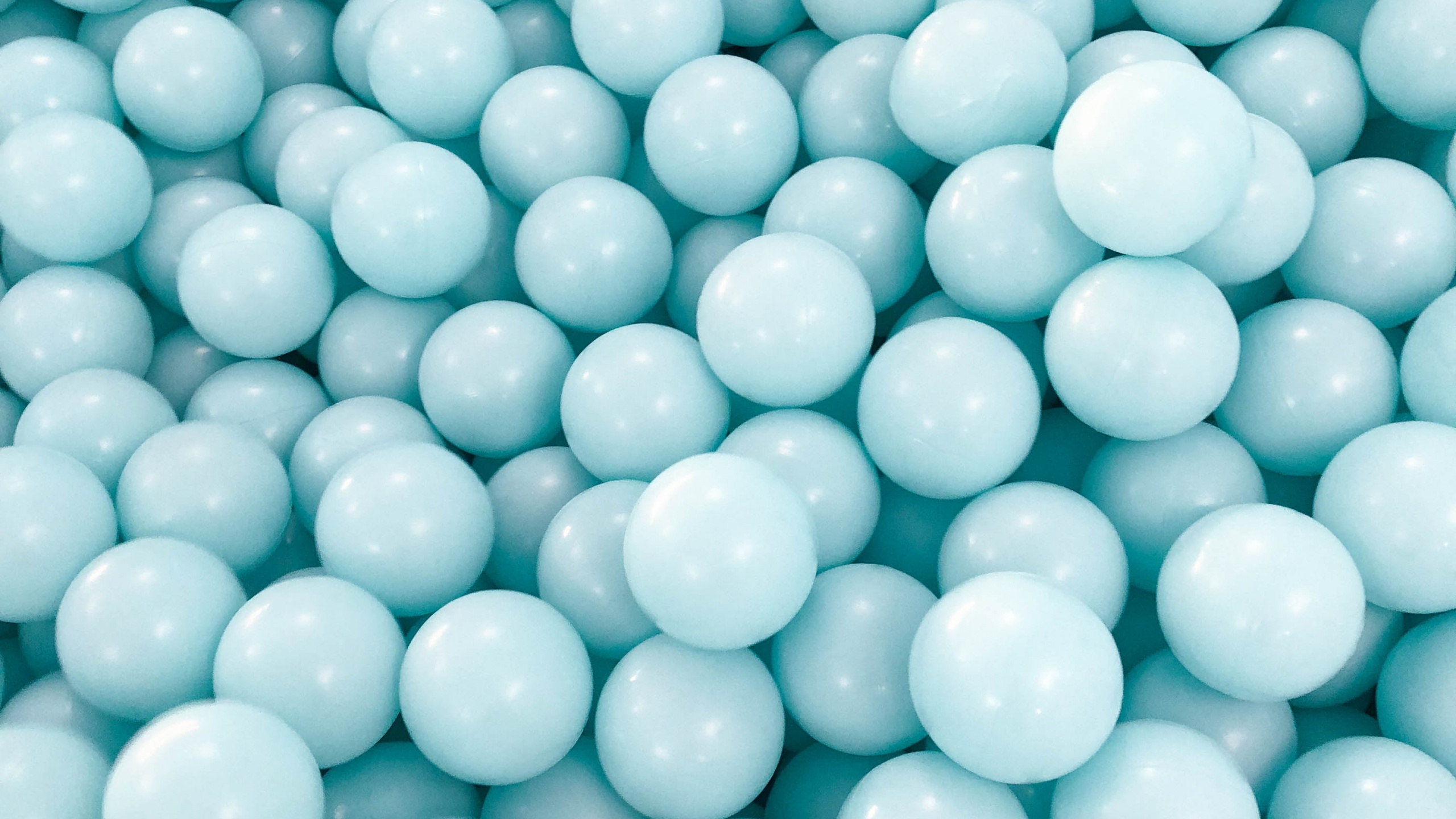 Обои бирюза, мяч, шарик, Аква в разрешении 2560x1440
