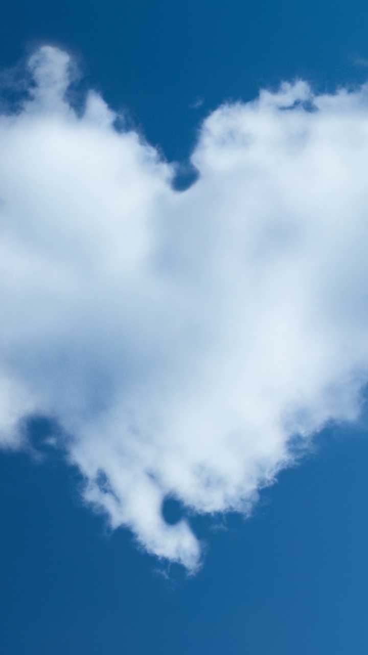 Обои сердце, облако, синий, дневное время, кучевое облако в разрешении 720x1280