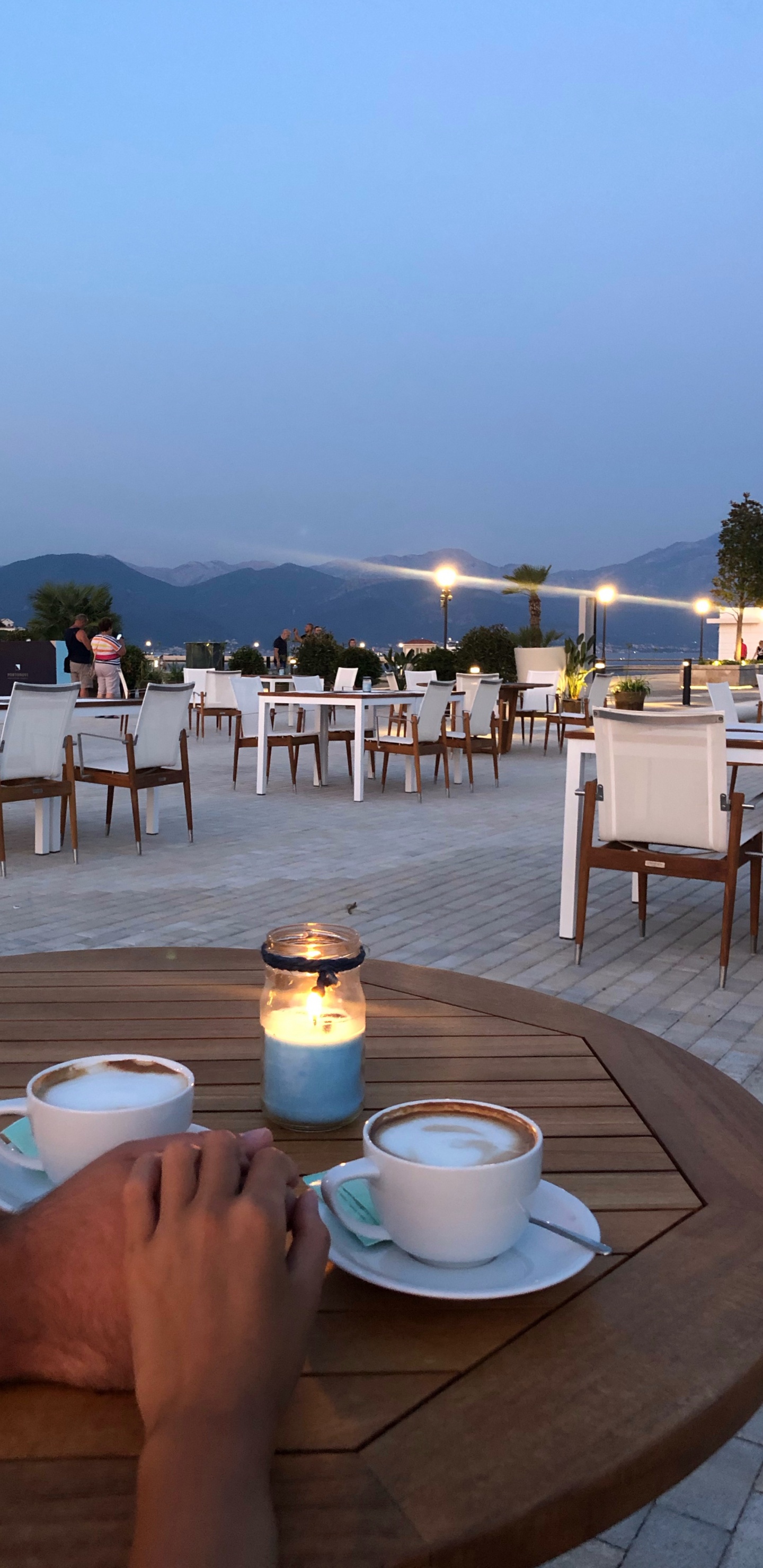 Обои прибежище, пентхаус, вода, крыша, недвижимость в разрешении 1440x2960