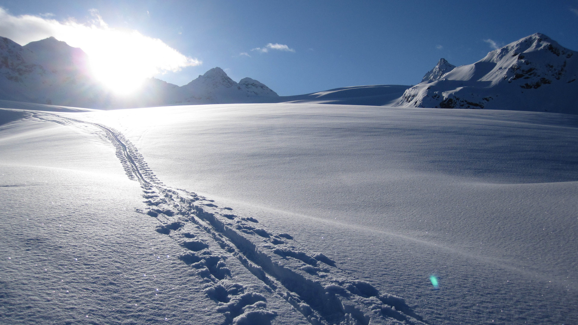 Обои гора, снег, ледяная форма, зима, горный хребет в разрешении 1920x1080