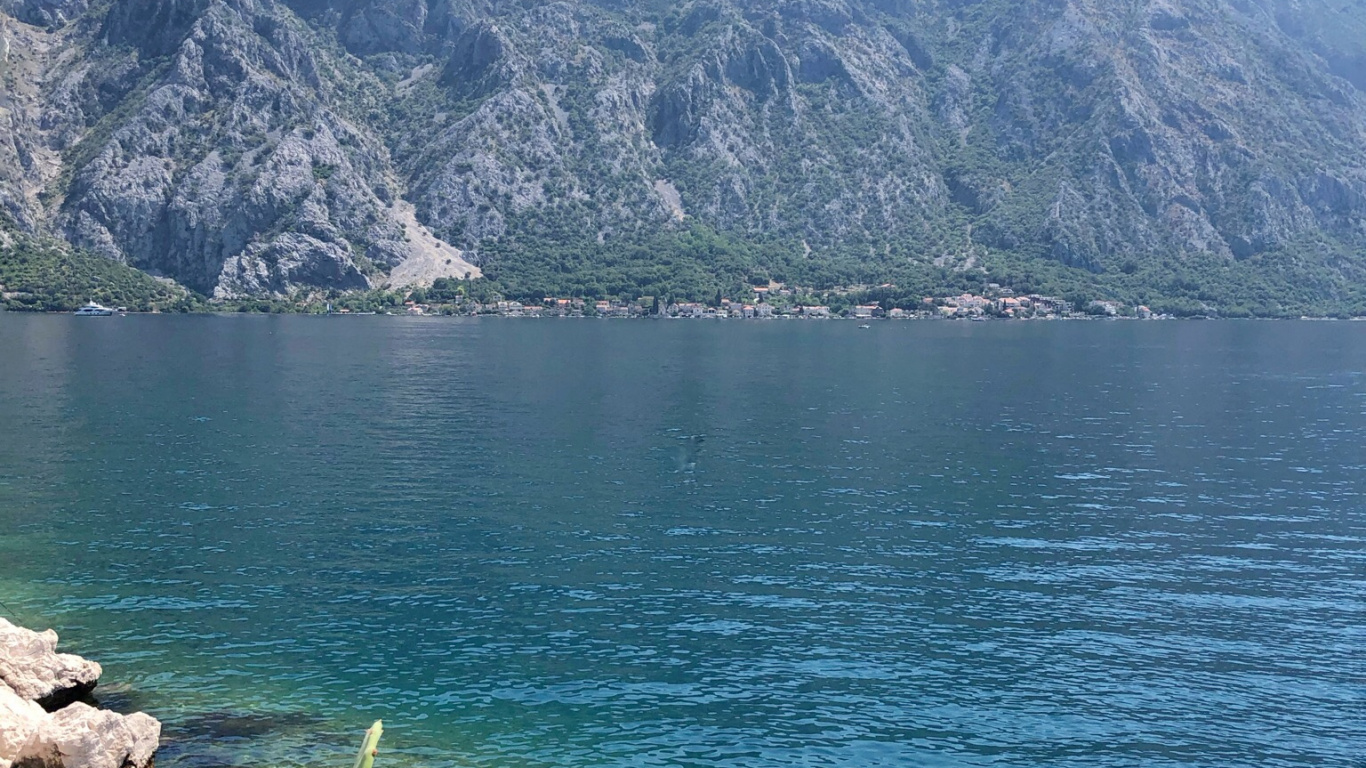 Обои Черногория, побережье, пейзажи гор, гидроресурсы, фьорд в разрешении 1366x768