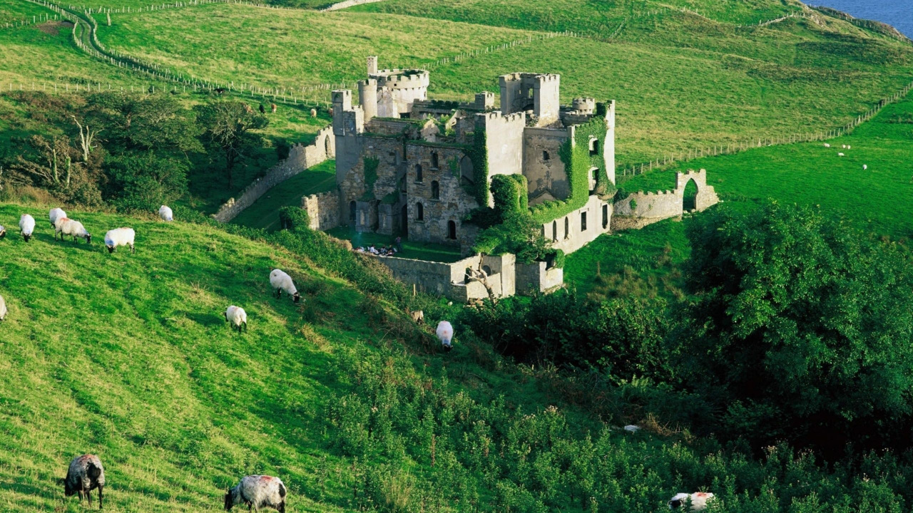 Обои замок, нагорье, сельский район, выгон, Бойницкий Замок в разрешении 1280x720