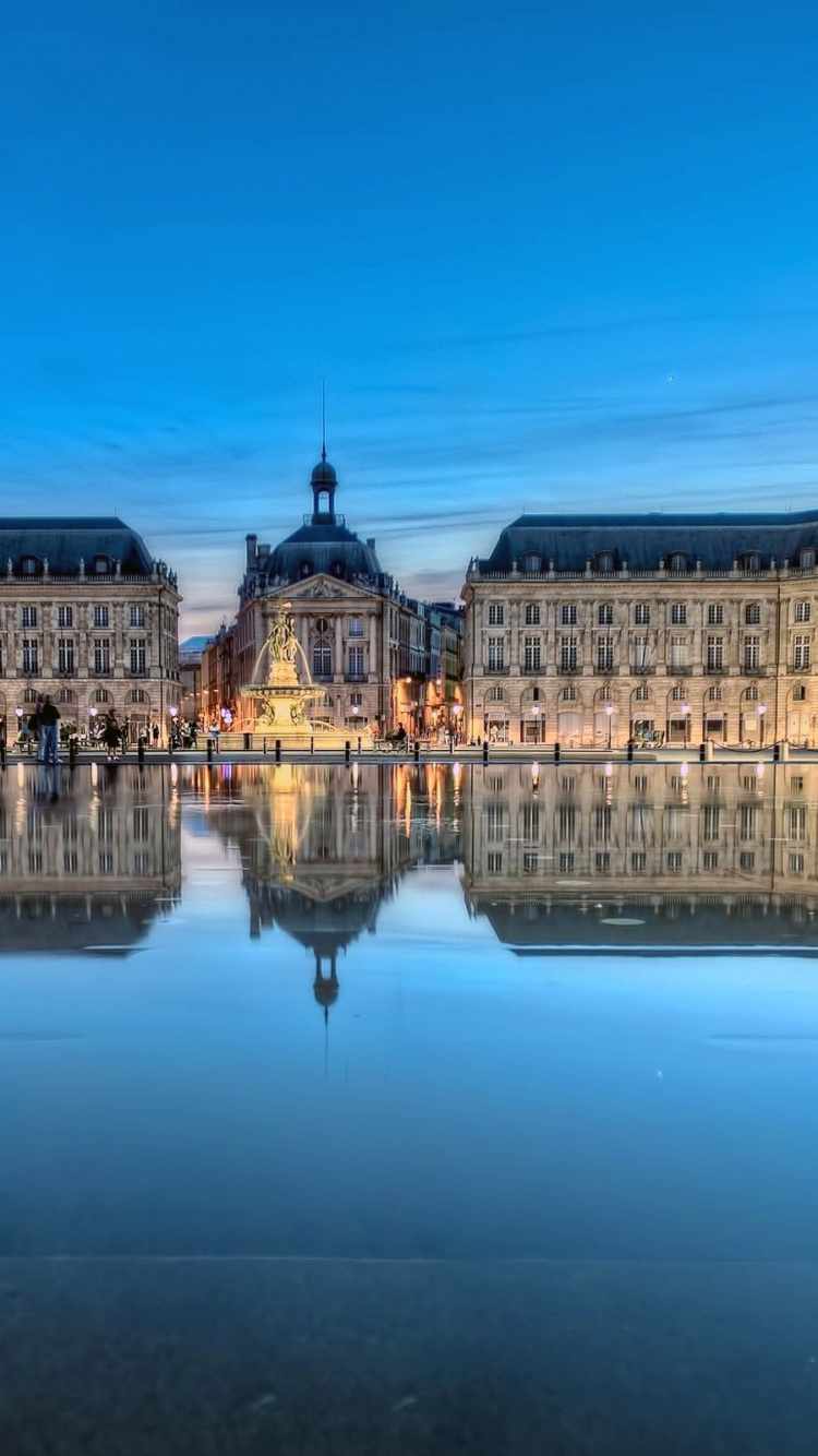 Обои отражение, ориентир, отражающий бассейн, город, дворец в разрешении 750x1334