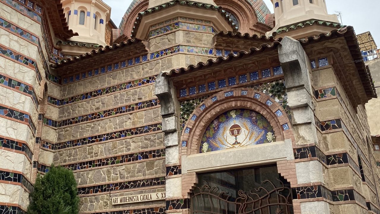 Обои живописная церковь, дверь, место поклонения, храм, святое место в разрешении 1280x720