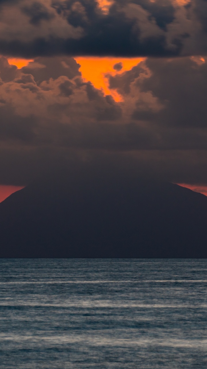 Обои Стромболи, долина монстров, Липари, филикуди, вулканелло в разрешении 720x1280