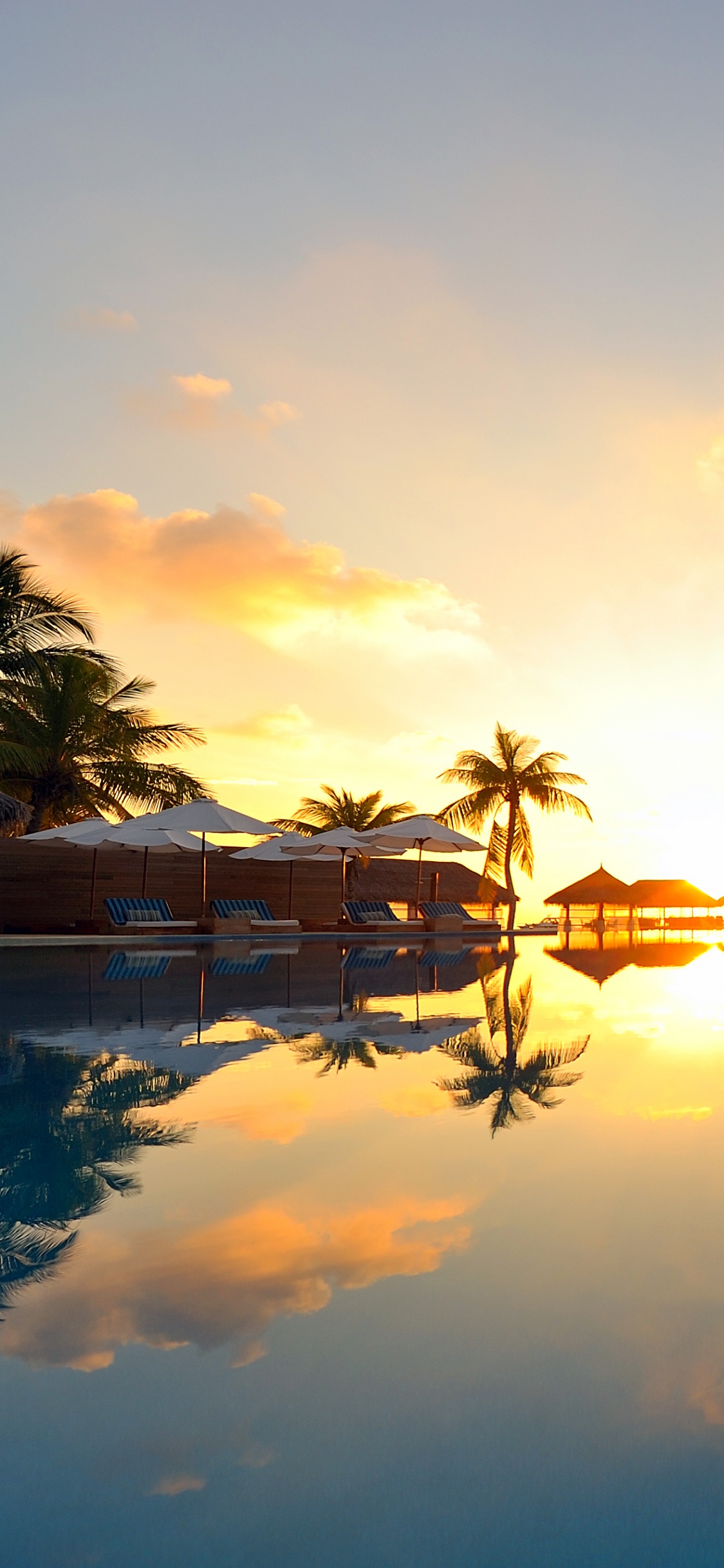 Обои закат, Остров, вода, отражение, восход солнца в разрешении 1125x2436