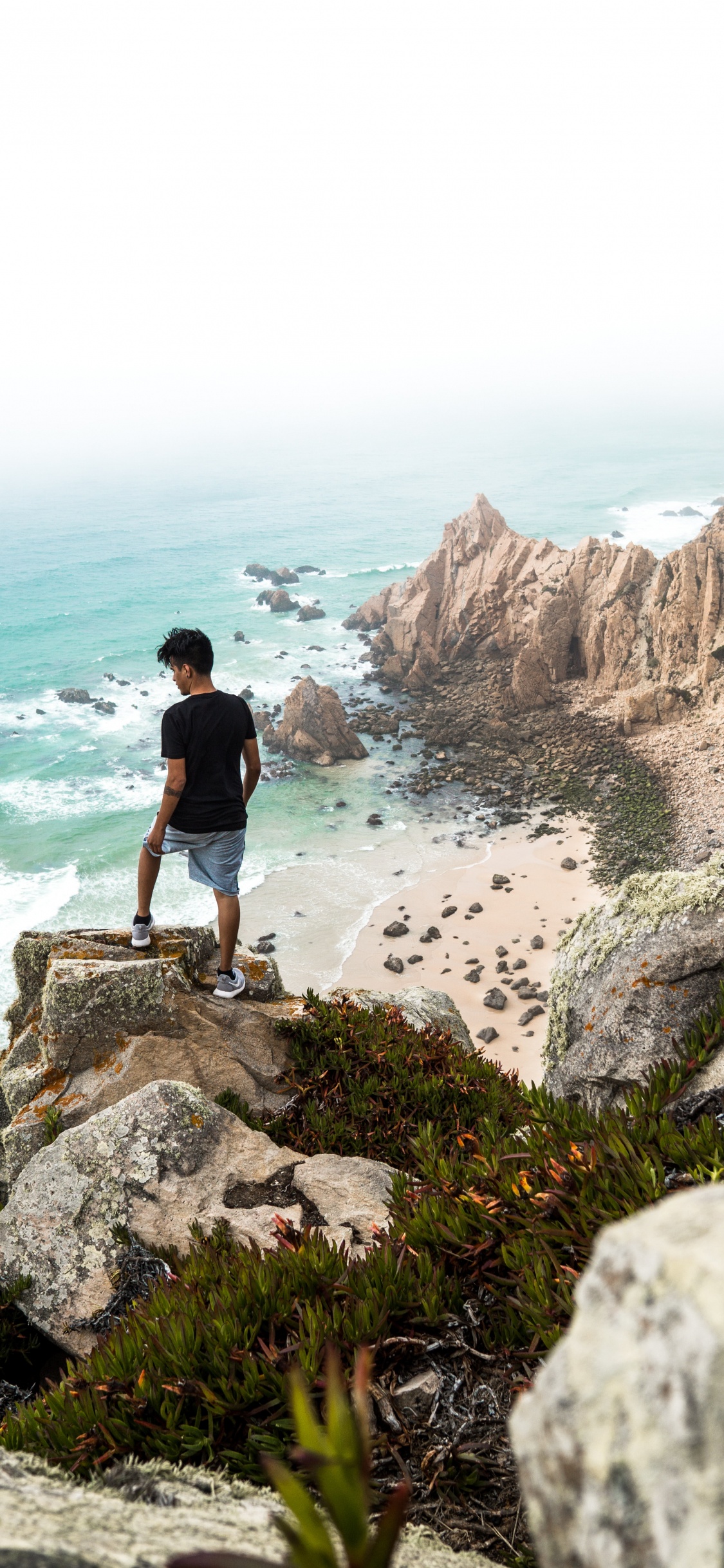 Обои побережье, море, прибрежные и океанические рельефы, берег, обрыв в разрешении 1125x2436