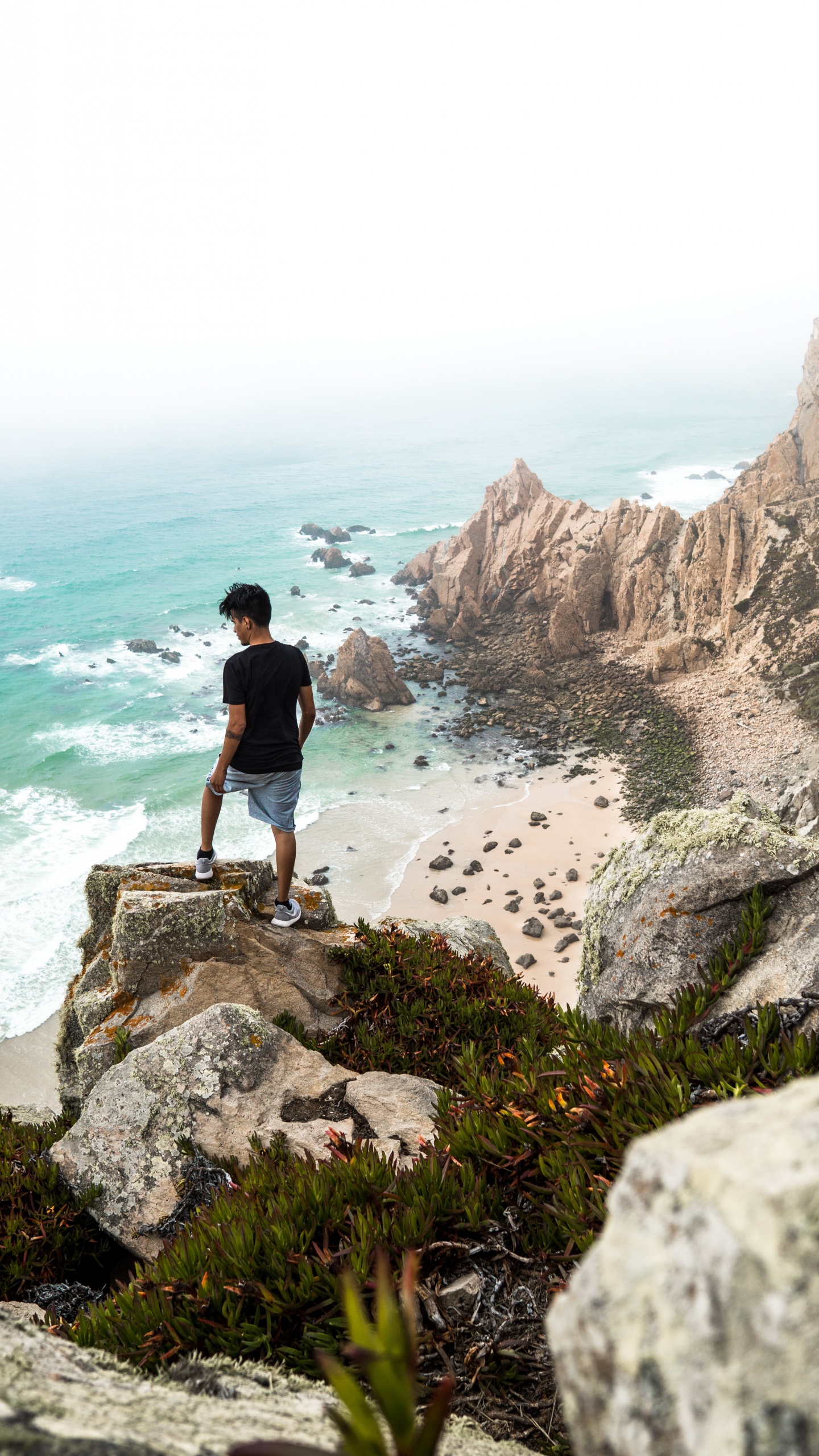 Обои побережье, море, прибрежные и океанические рельефы, берег, обрыв в разрешении 1440x2560