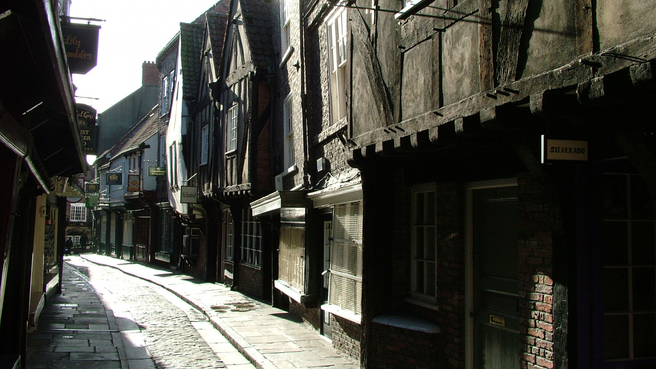 Обои средневековье, аллея, улица, городок, соседство в разрешении 1280x720