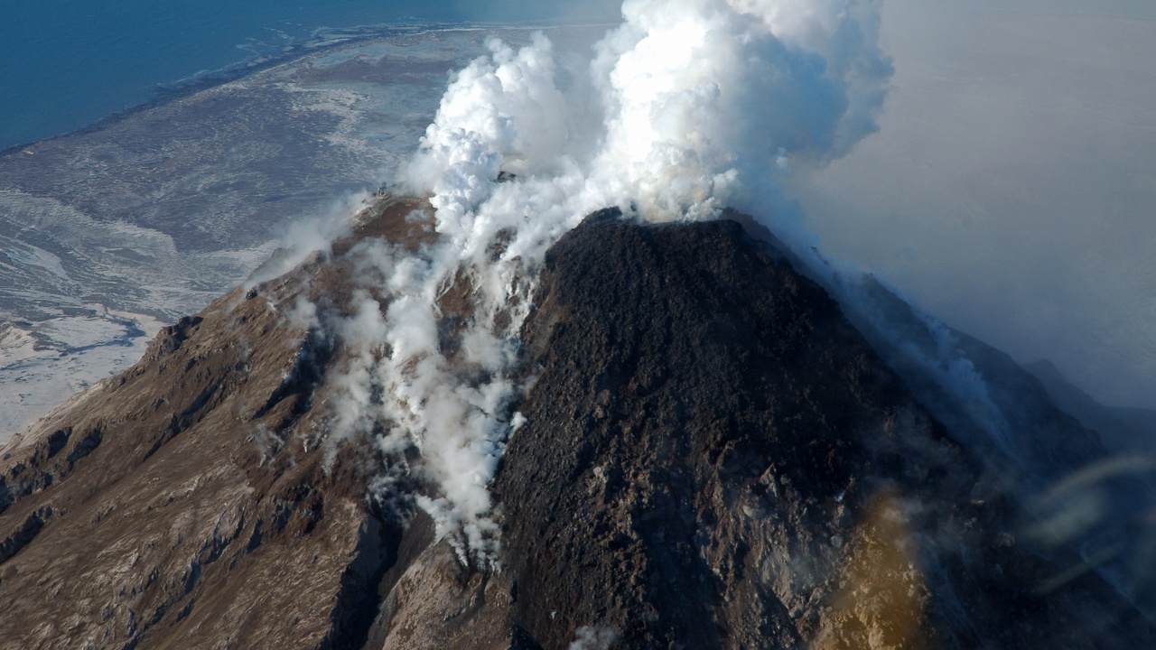 Обои типы вулканических извержений, купол лавы, гора, хребет, вулканического рельефа в разрешении 1280x720