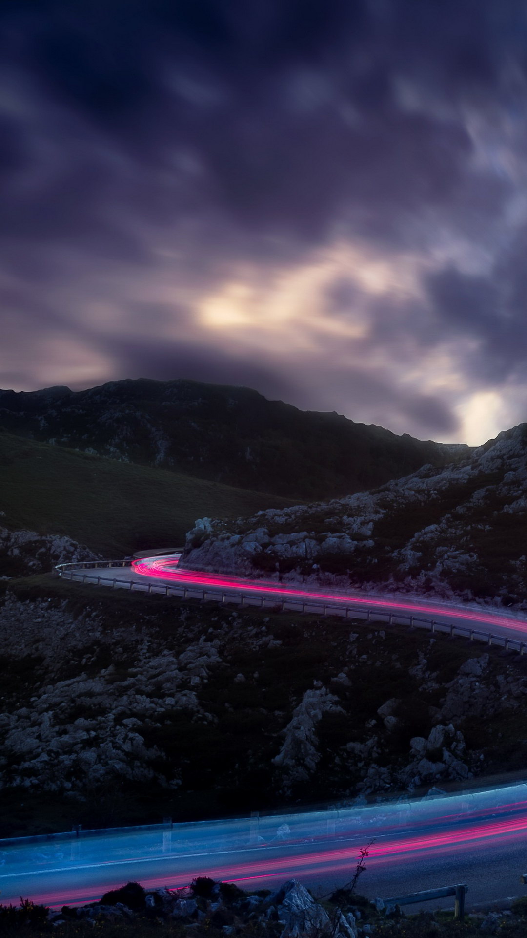 Обои облако, атмосфера, гора, нагорье, склон в разрешении 1080x1920