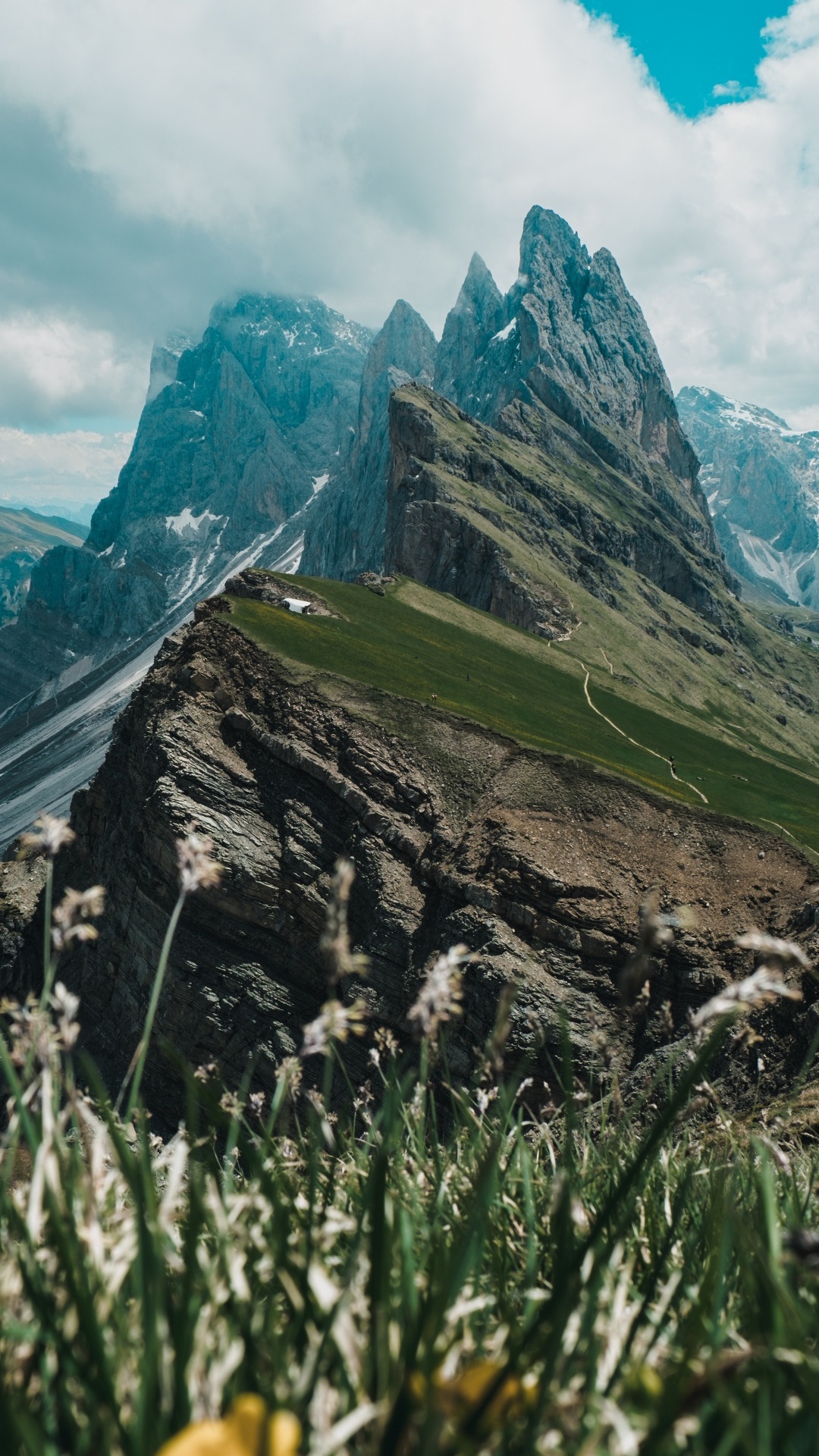 Обои дикая местность, облако, гора, растение, природный ландшафт в разрешении 1080x1920