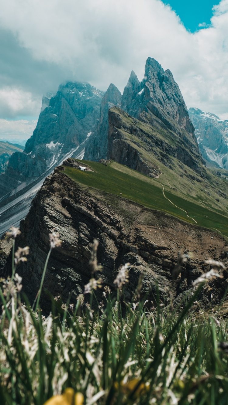 Обои дикая местность, облако, гора, растение, природный ландшафт в разрешении 750x1334