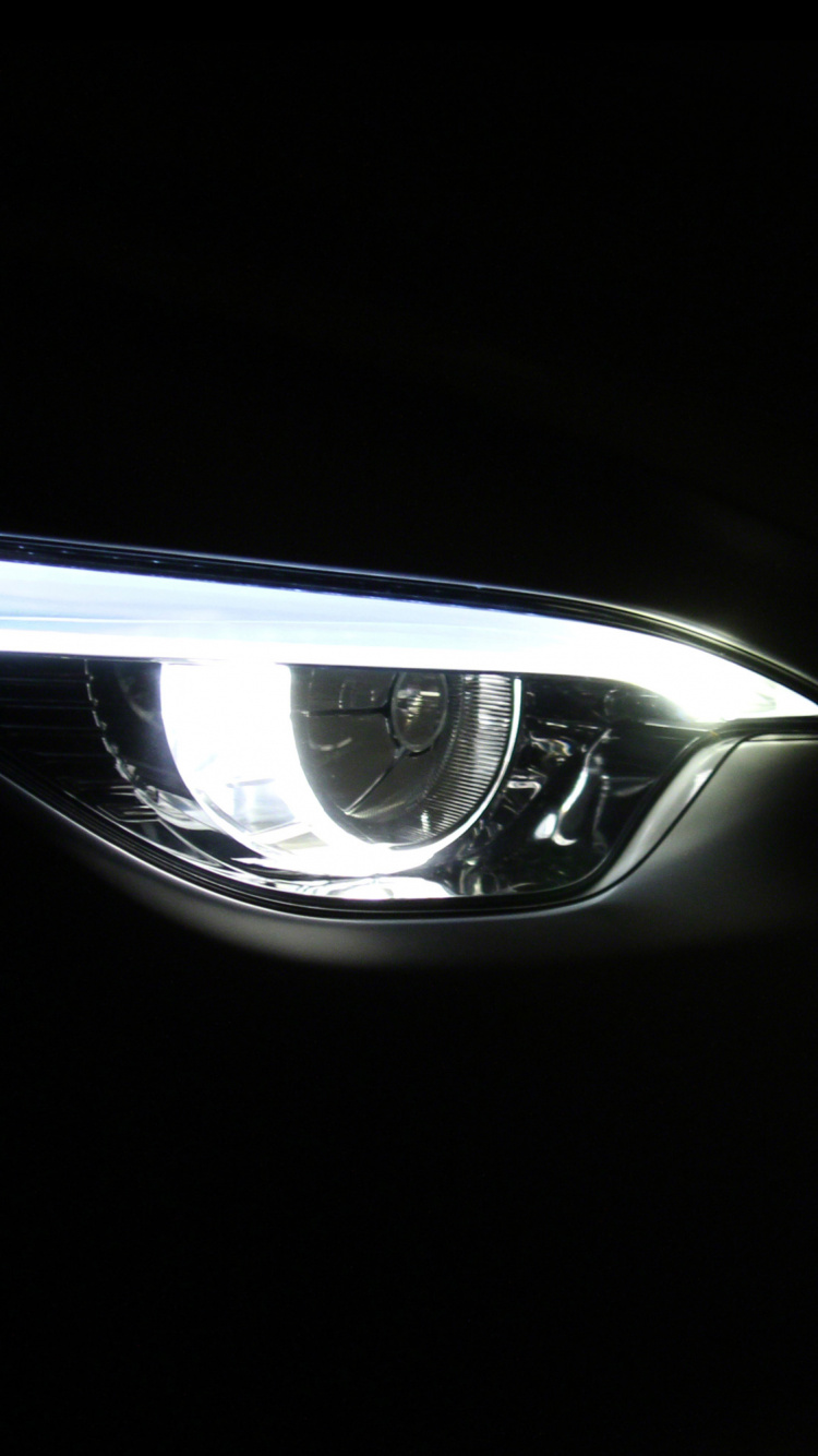 Обои Infiniti, авто, фара, автомобильное освещение, свет в разрешении 750x1334