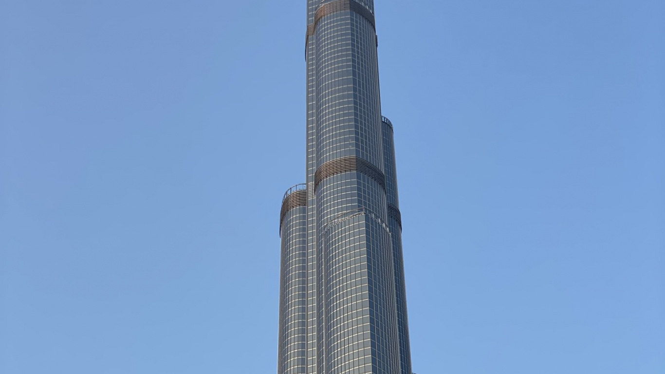 Обои Дубай, Бурдж Халифа, небоскреб, национальный исторический памятник, синий в разрешении 1366x768