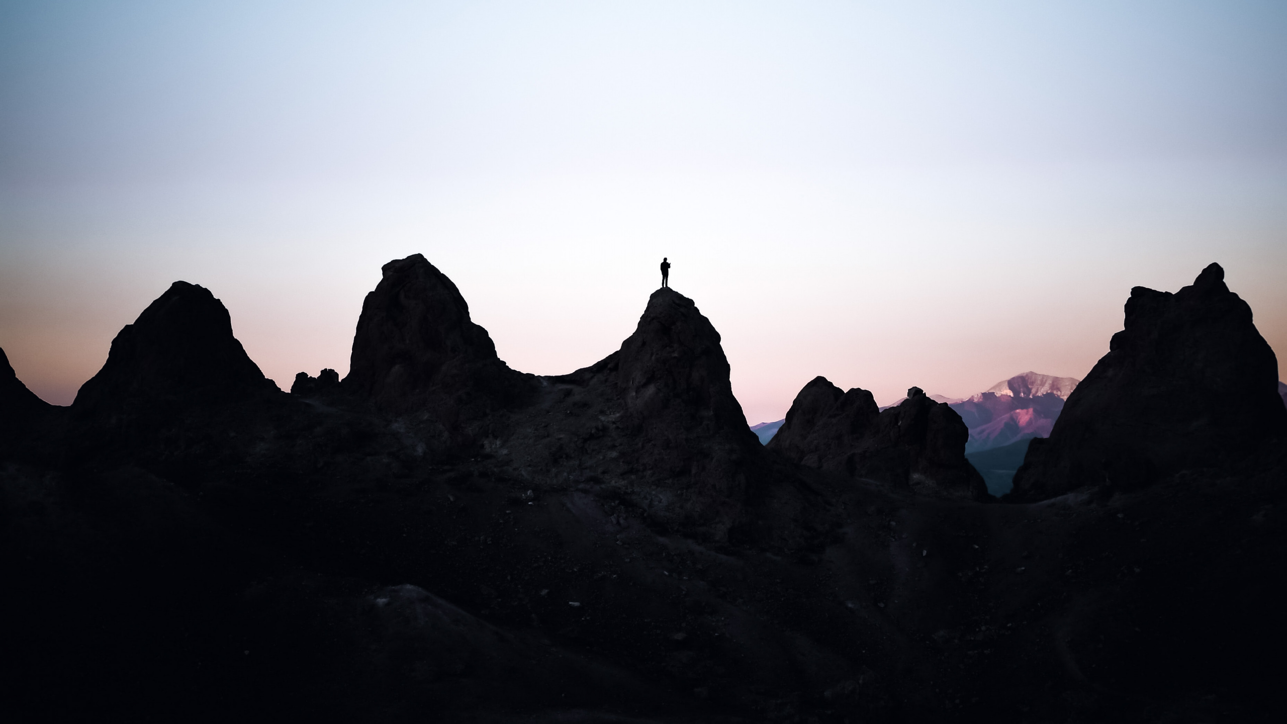 Обои сумрак, силуэт, облако, природный ландшафт, закат в разрешении 2560x1440