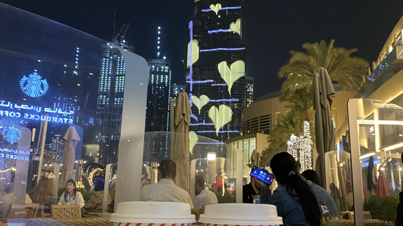Обои Дубай, Бурдж Халифа, старбакс, новый логотип starbucks 2011, ночь в разрешении 1280x720