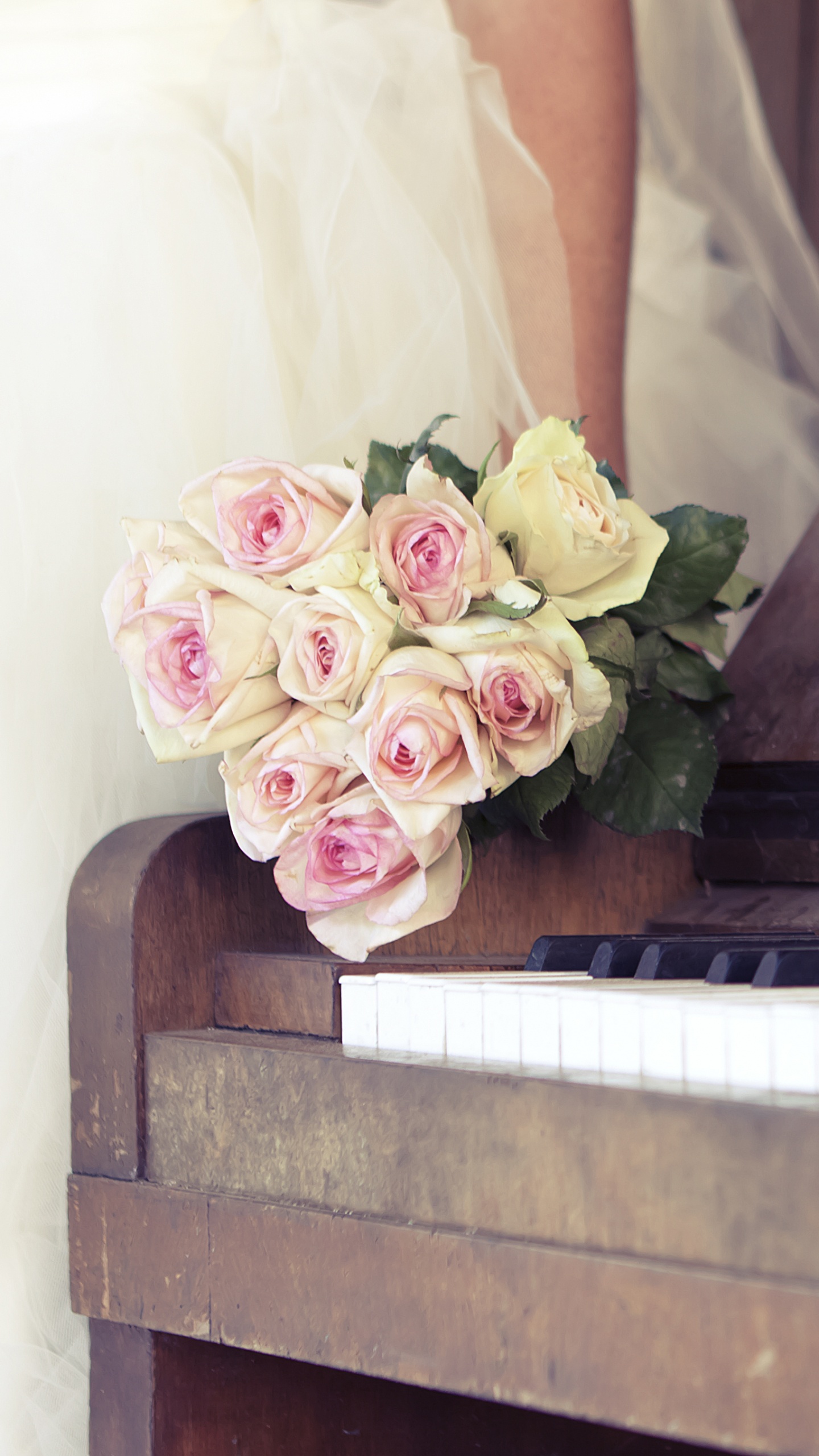 Обои фортепьяно, клавиатура, фортепиано, пианола, спинет в разрешении 1440x2560