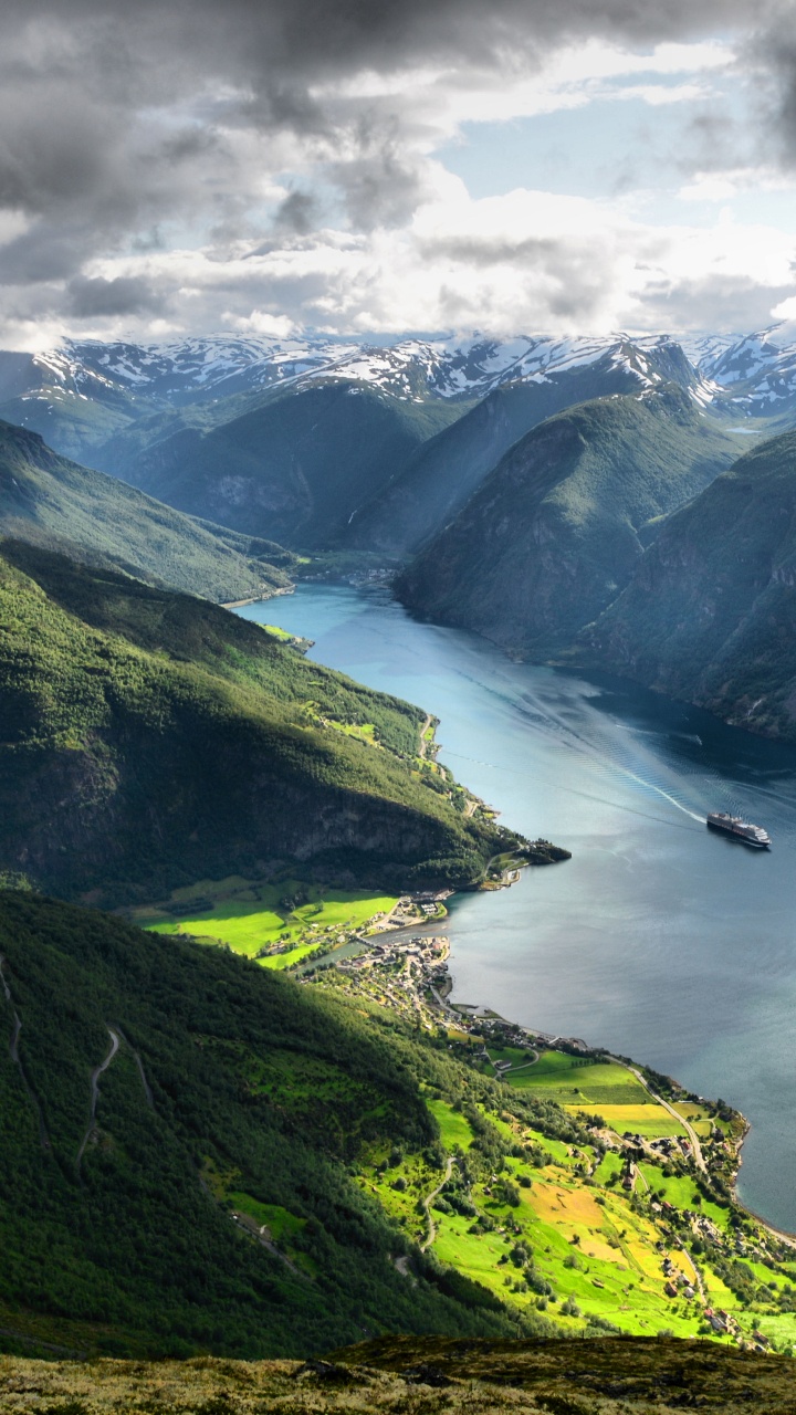Обои фьорд, нагорье, гора, гидроресурсы, Упал в разрешении 720x1280