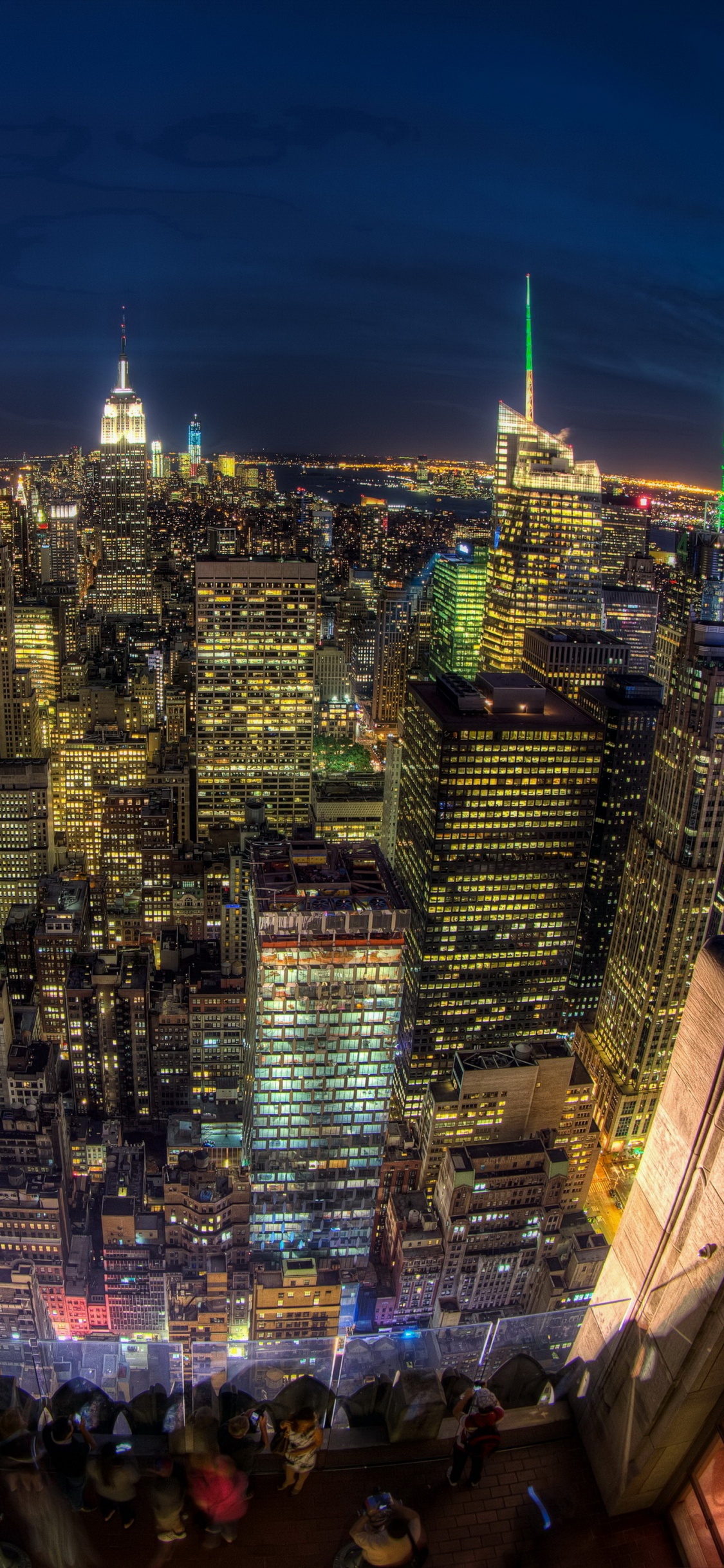Обои Нью-Йорк, Вершина скалы, ночь, ориентир, городской пейзаж в разрешении 1125x2436