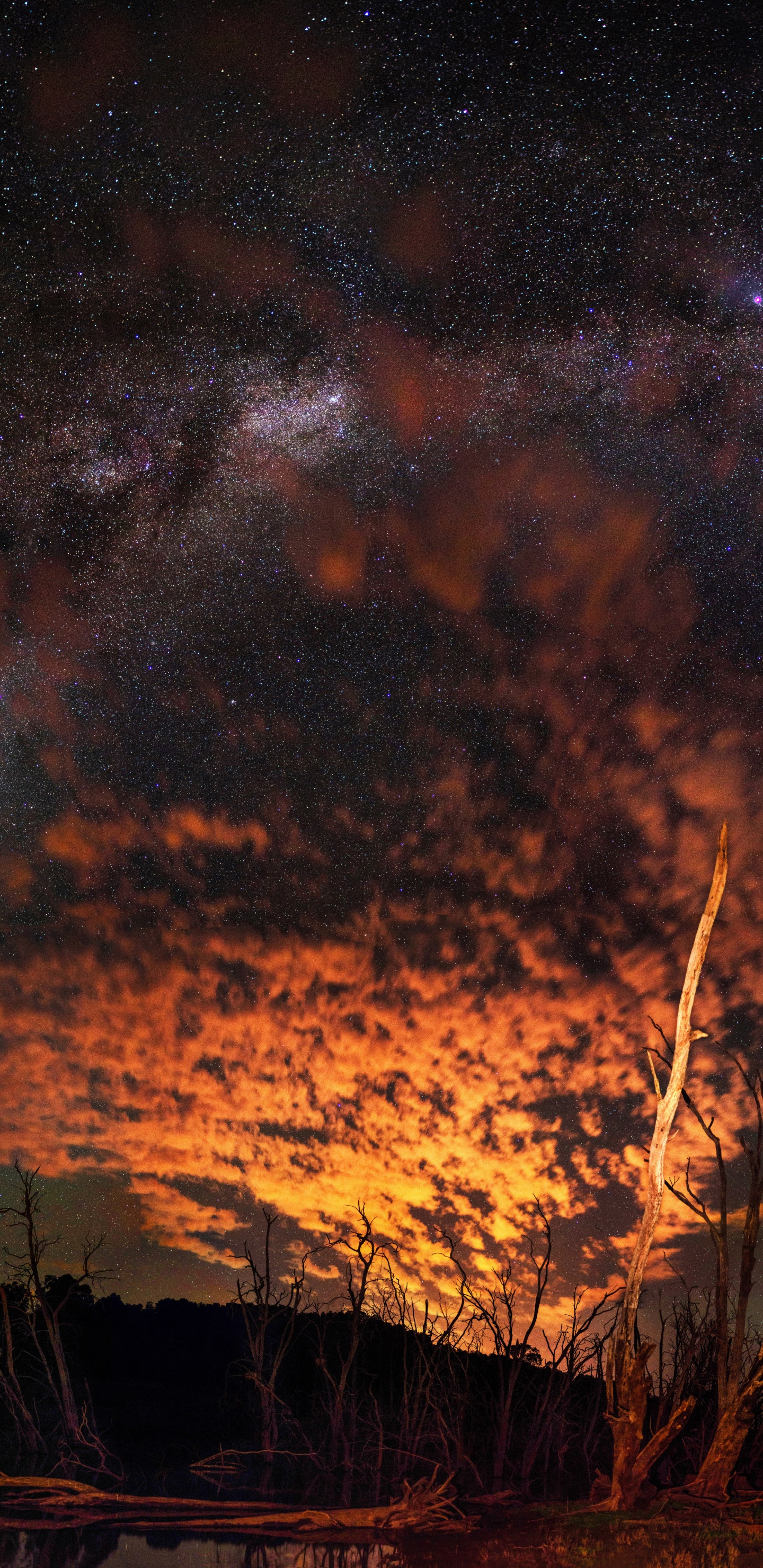 Обои природа, ночь, атмосфера, облако, пожар в разрешении 1440x2960