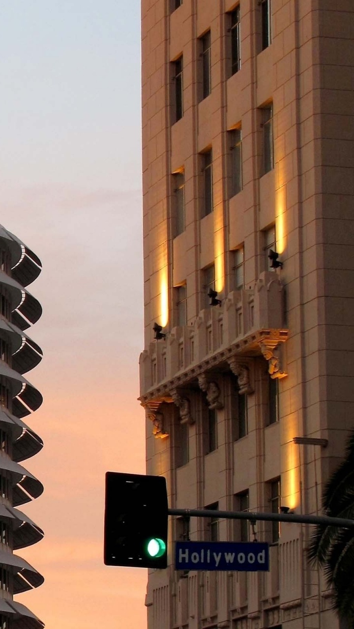 Обои вышка, архитектура, кондоминиум, башня, город в разрешении 720x1280