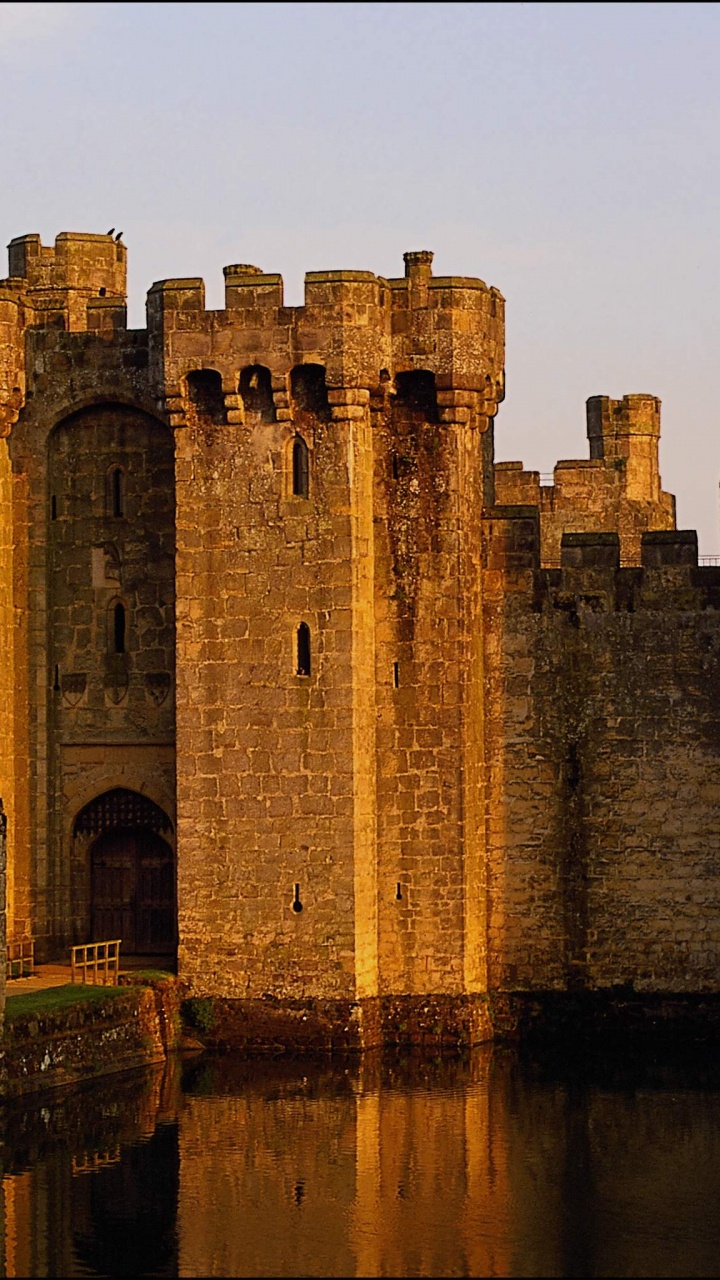 Обои Замок Бодиам, замок, фортификация, ров, средневековая архитектура в разрешении 720x1280