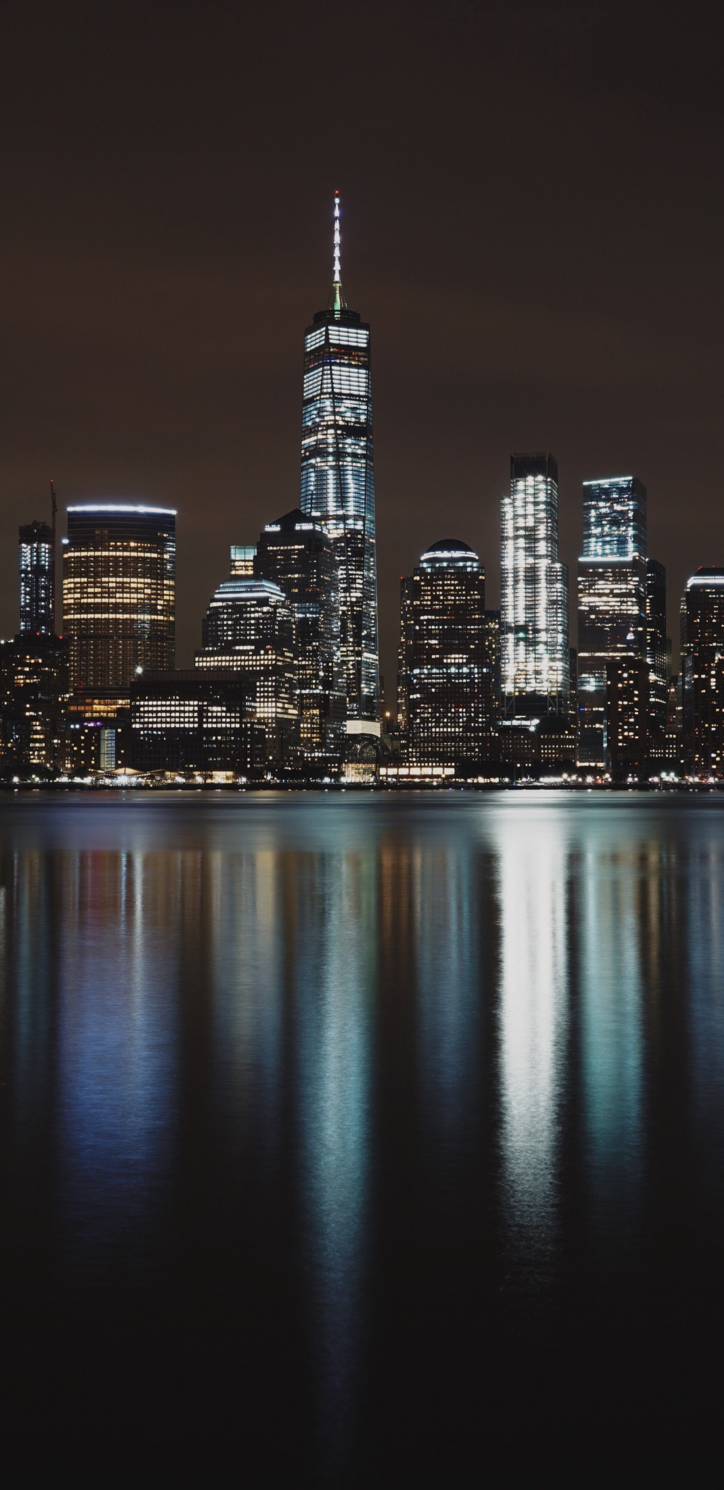 Обои ночь, город, городской пейзаж, линия горизонта, метрополия в разрешении 1440x2960