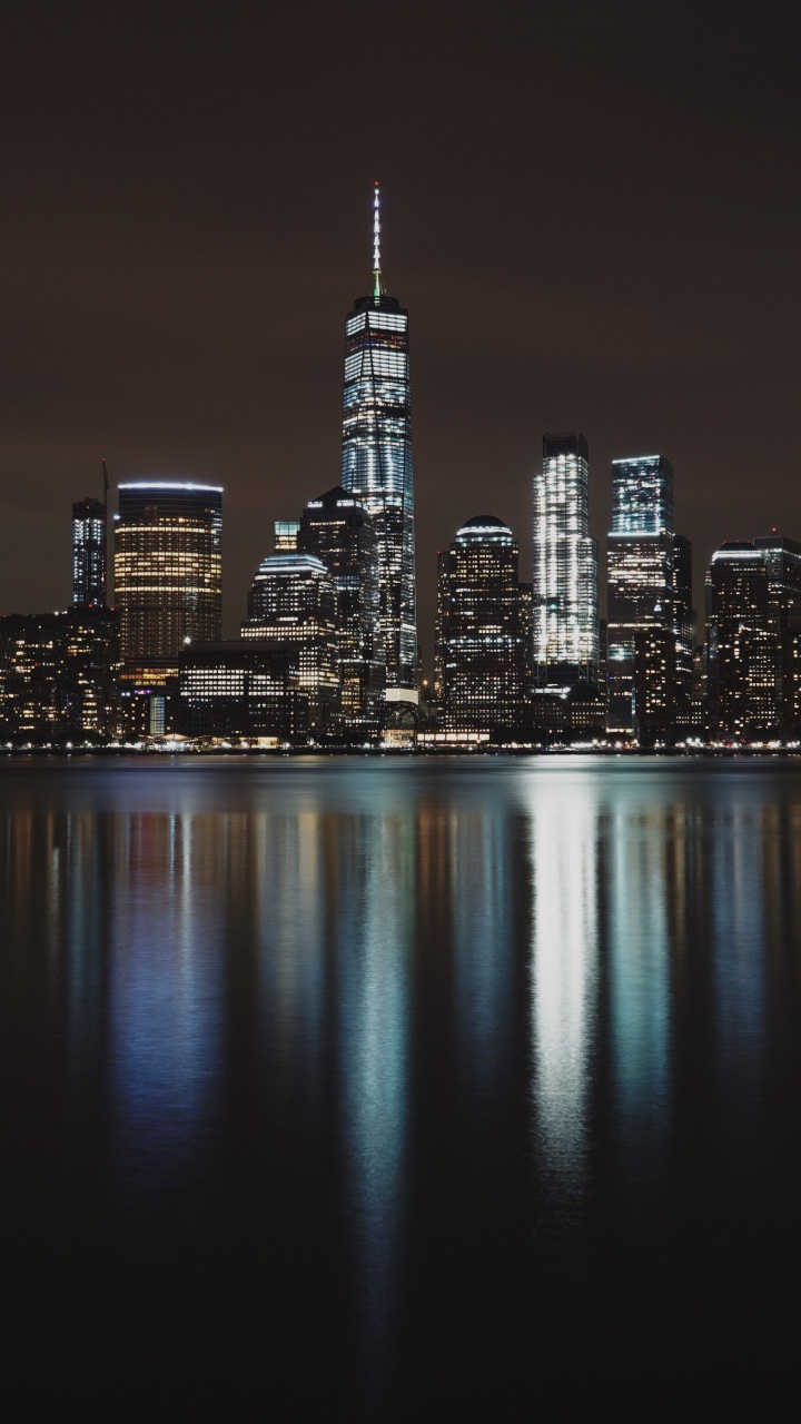 Обои ночь, город, городской пейзаж, линия горизонта, метрополия в разрешении 720x1280