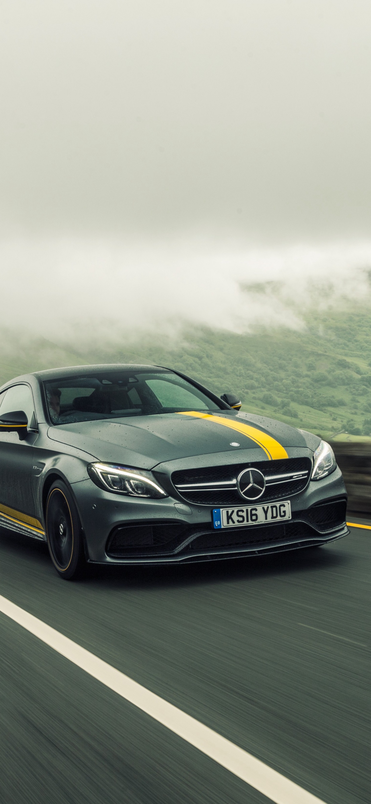 Обои авто, дорога, семейный автомобиль, автомобиль среднего размера, mercedes benz sls amg в разрешении 1242x2688