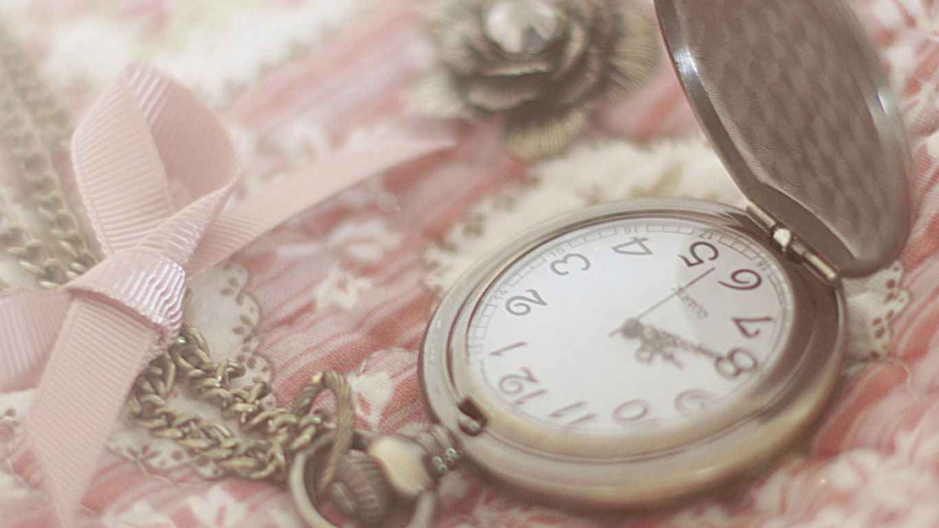 Обои часы, розовый, карманные часы, модный аксессуар, персик в разрешении 1366x768