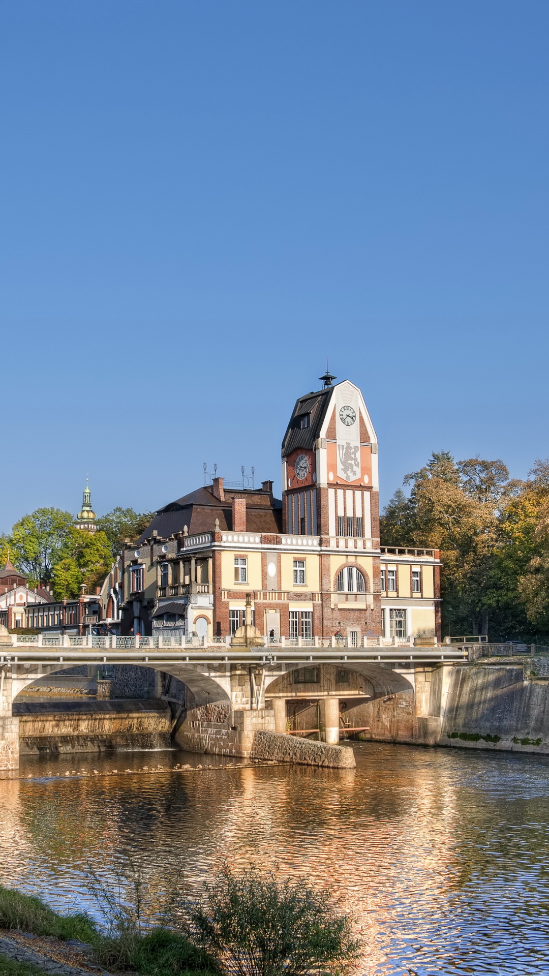 Обои природа, ориентир, дерево, имущество, и hradec krlov в разрешении 1080x1920