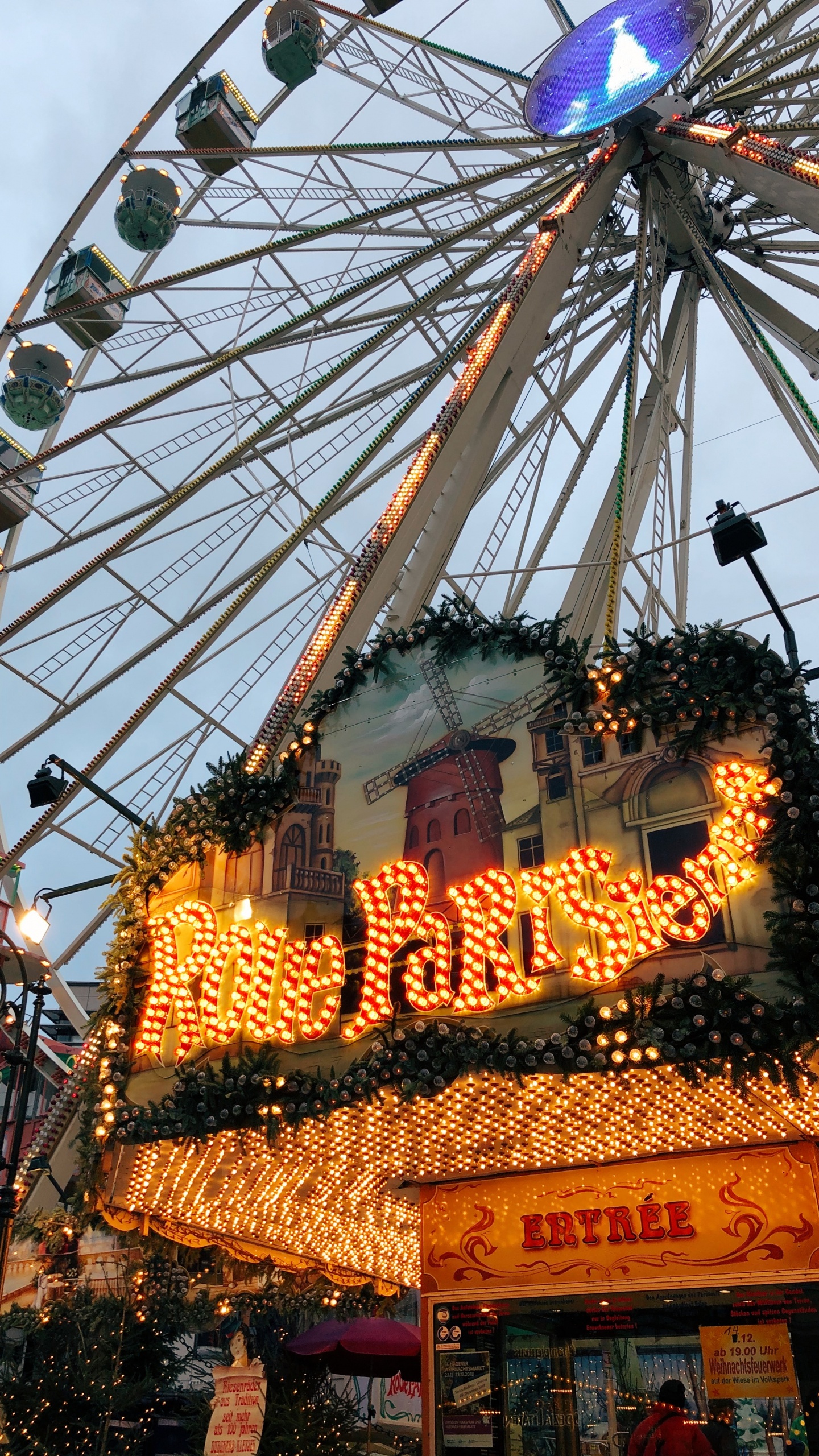 Обои колесо обозрения, дневное время, забава, событие, отдых в разрешении 1440x2560