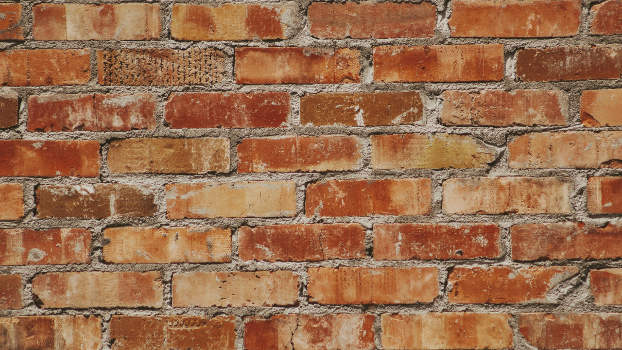 Обои кирпич, стена, кирпичная кладка, каменщик, строительный материал в разрешении 1280x720