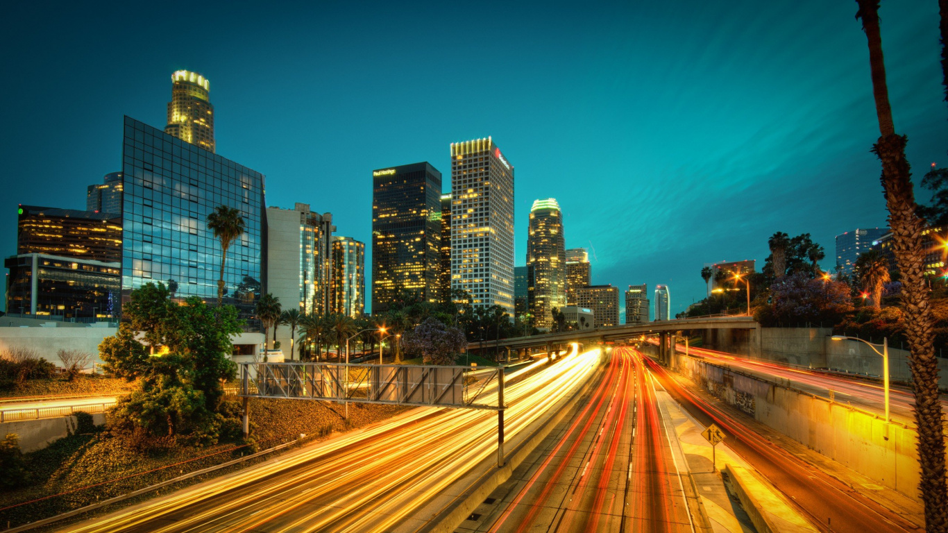 Обои городской пейзаж, город, городской район, метрополия, линия горизонта в разрешении 1366x768