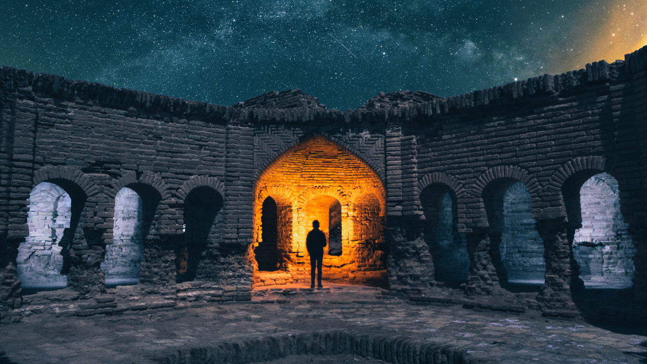 Обои ориентир, арка, темнота, архитектура, здание в разрешении 1280x720