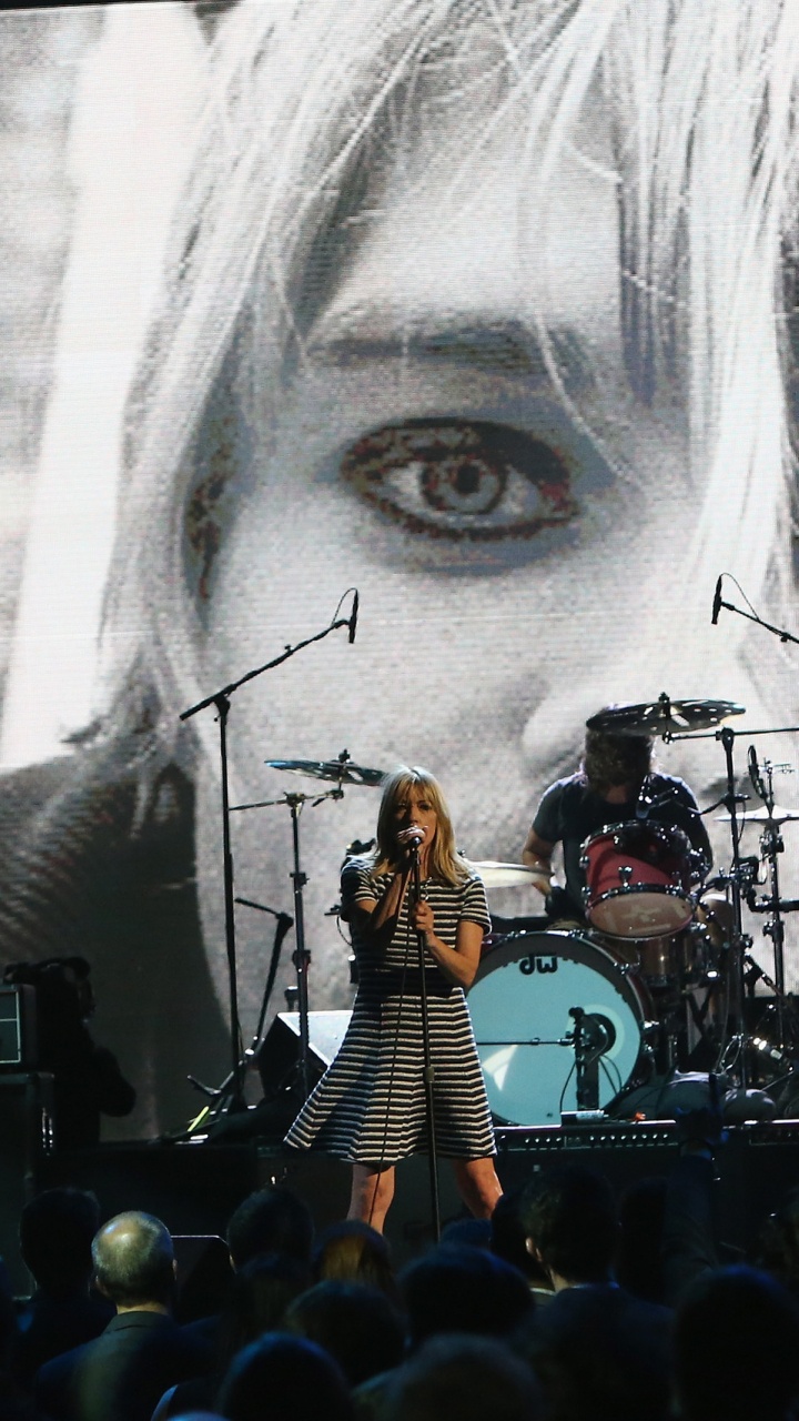 Обои этап, рокконцерт, гранж, нирвана, гитарист в разрешении 720x1280