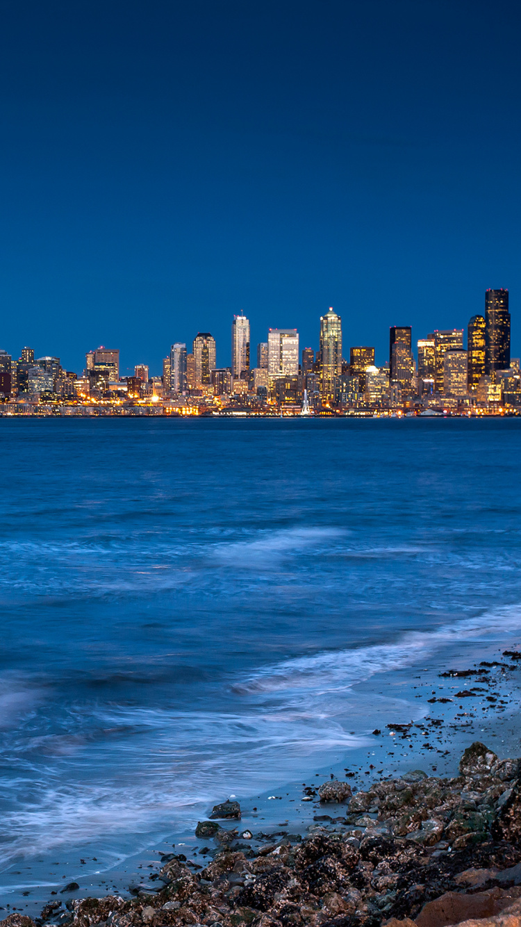 Обои водоем, море, линия горизонта, берег, вода в разрешении 750x1334