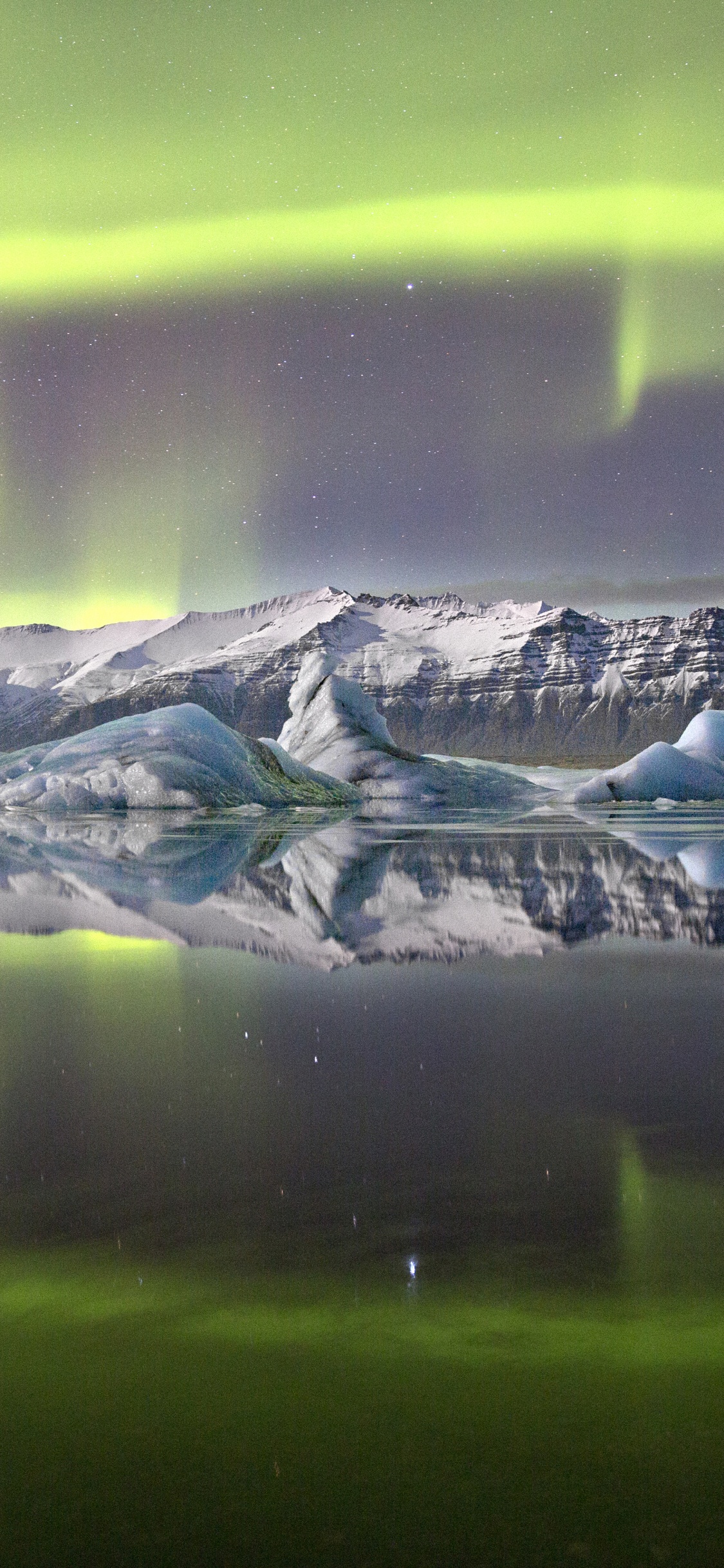 Обои Королевская Обсерватория Гринвич, природа, вода, отражение, атмосфера в разрешении 1125x2436