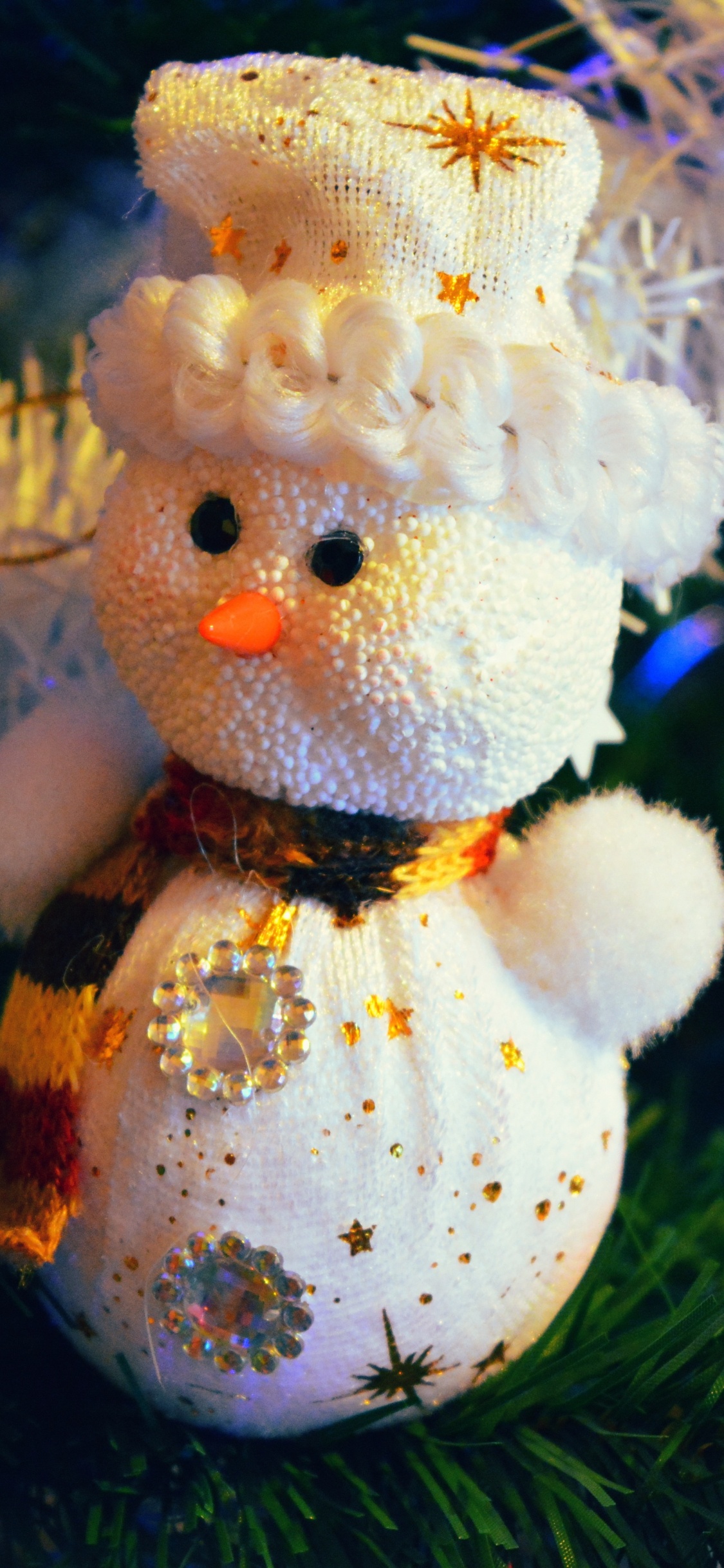 Обои рождественский орнамент, Рождественские украшения, Рождественский день, елка, Снеговик в разрешении 1125x2436