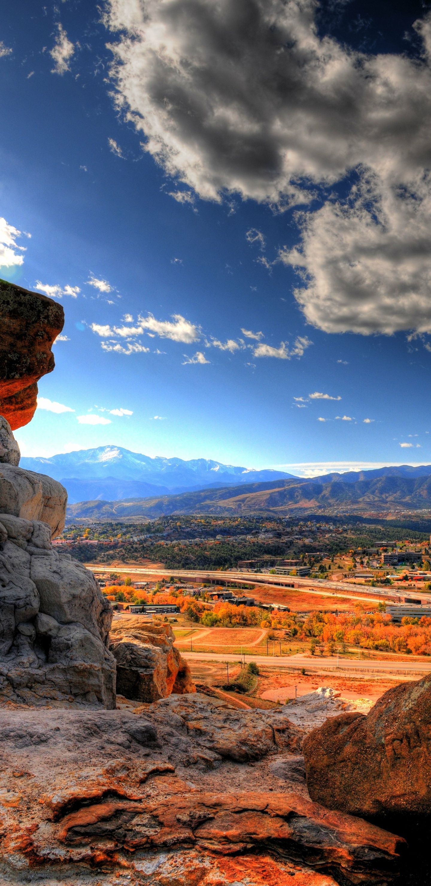 Обои облако, атмосфера, экорегион, растение, гора в разрешении 1440x2960