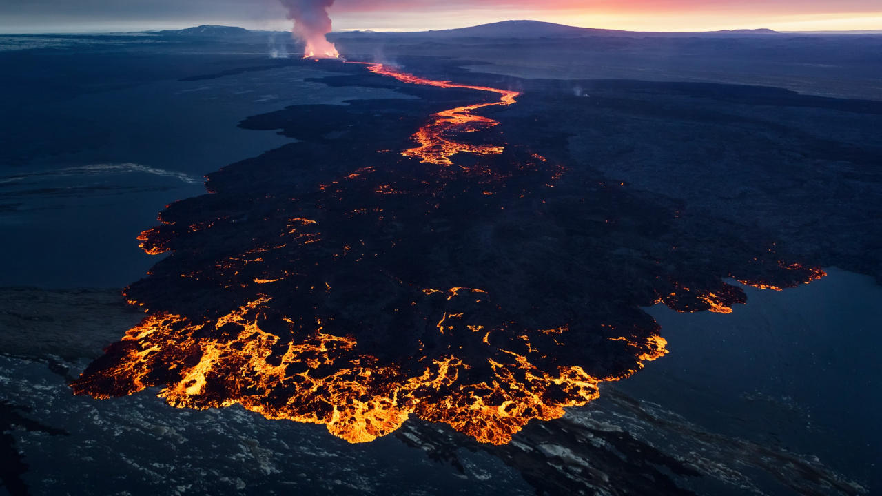 Обои вулкан, лава, щитовой вулкан, типы вулканических извержений, вулканического рельефа в разрешении 1280x720