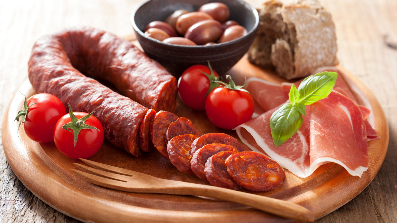 Обои колбаса, пища, мясо, обед, питье в разрешении 1280x720