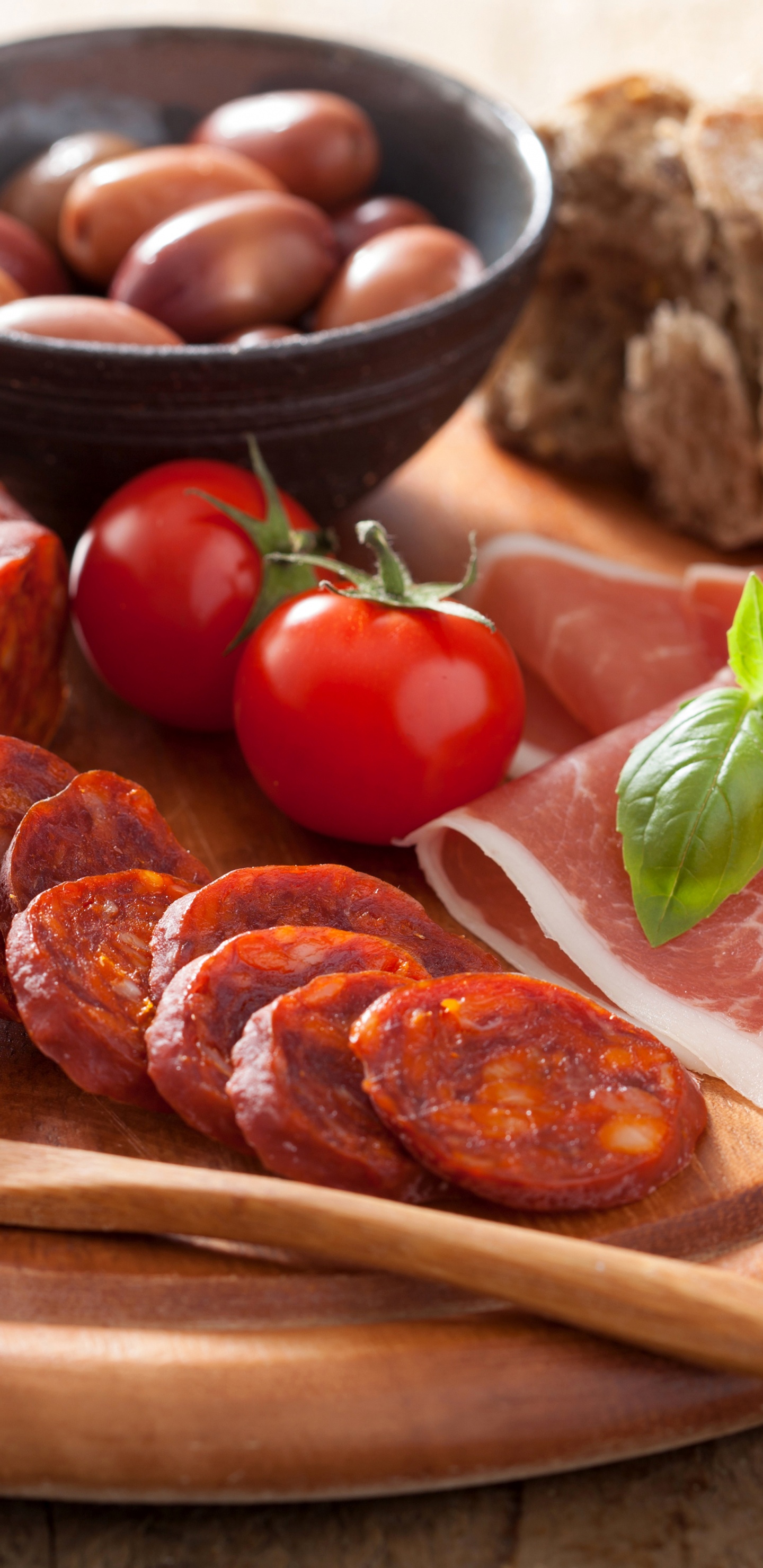 Обои колбаса, пища, мясо, обед, питье в разрешении 1440x2960