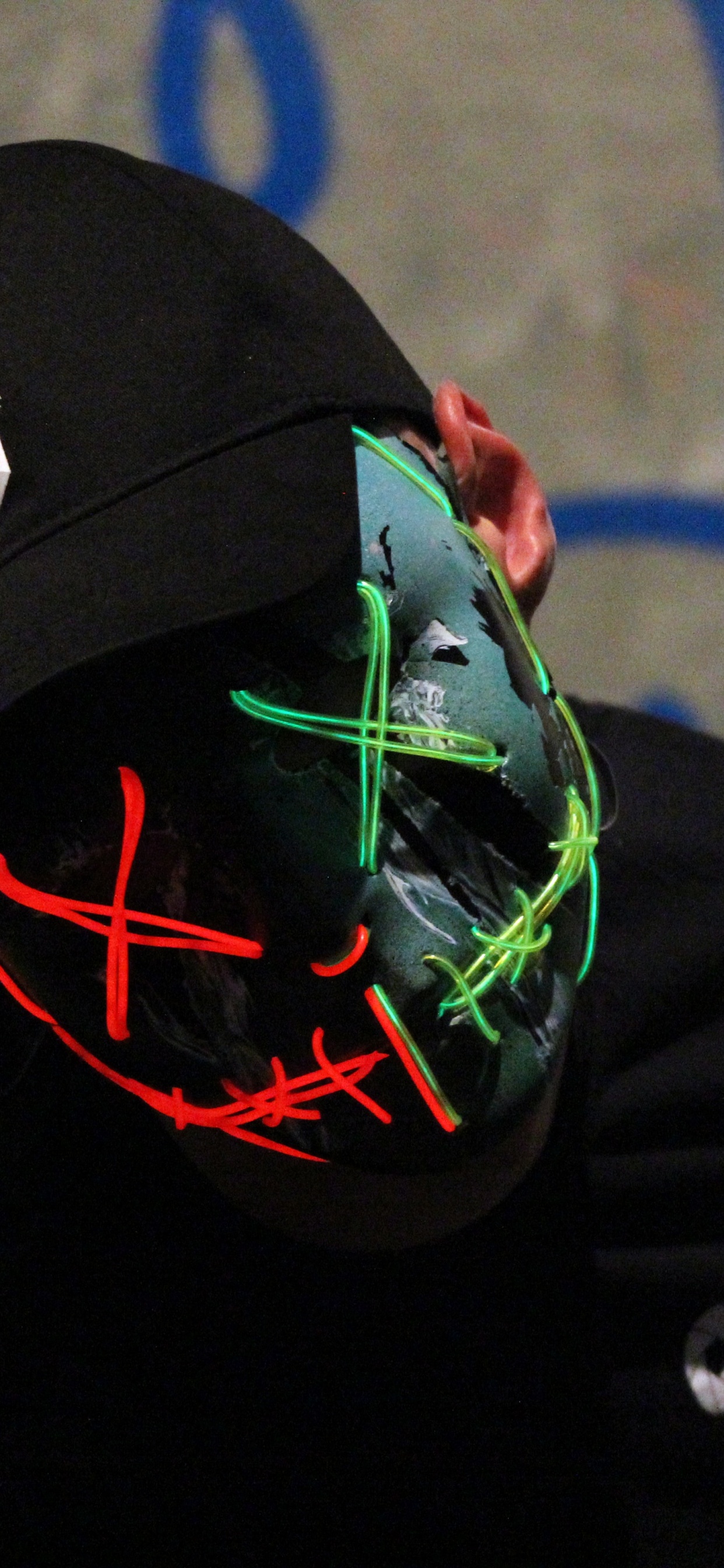 Обои ремикс, Бас музыка, Лирика, уличное искусство, музыкальное видео в разрешении 1242x2688