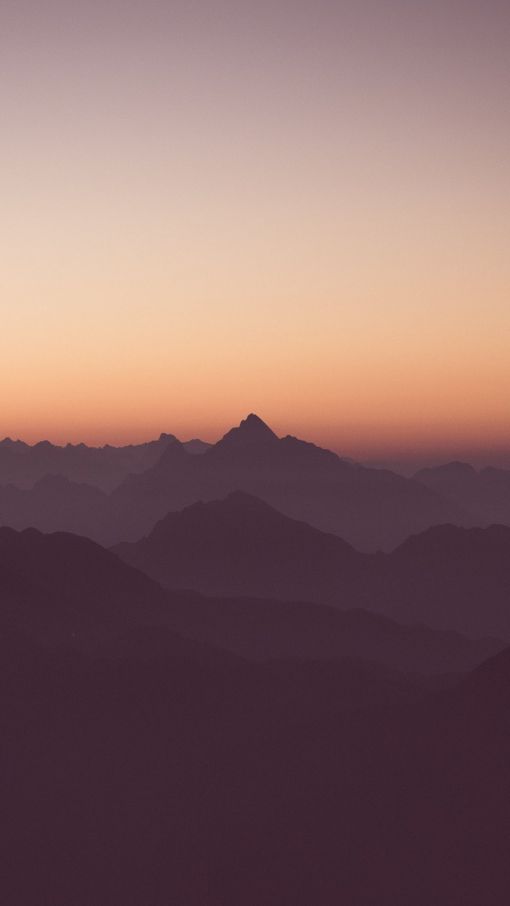 Обои атмосфера, послесвечение, гора, закат, сумрак в разрешении 720x1280